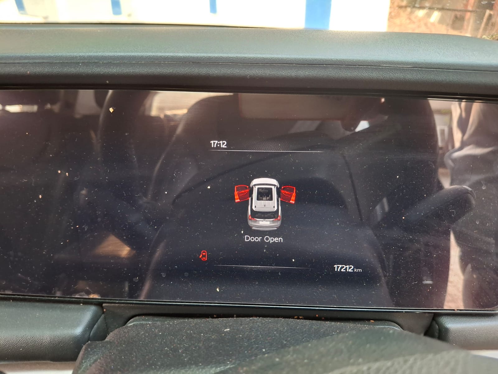 2025 Mahindra XUV700 AX7 SUV 17212 km 1 year for sale in SBI MAIN BRANCH PRAYAGRAJ, KUTCHERY ROAD, PRAYAGRAJ-211002 Prayagraj — photo 2