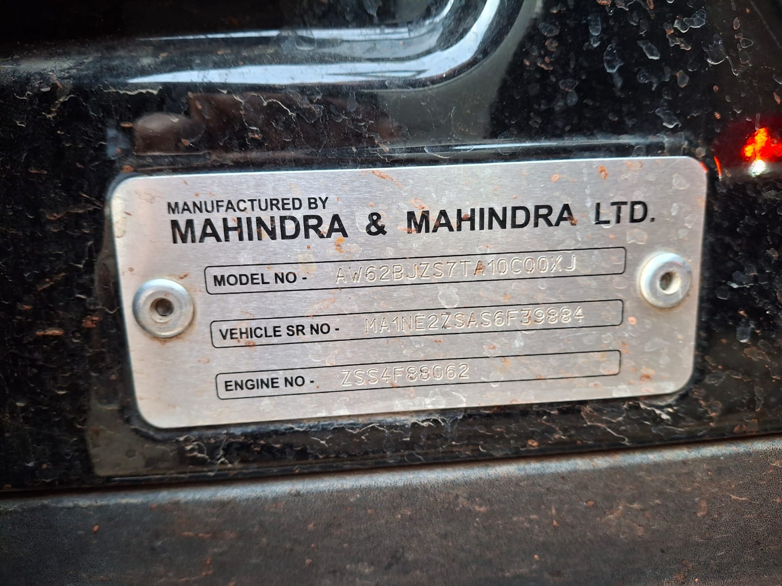 2025 Mahindra XUV700 AX7 SUV 17212 km 1 year for sale in SBI MAIN BRANCH PRAYAGRAJ, KUTCHERY ROAD, PRAYAGRAJ-211002 Prayagraj — photo 4