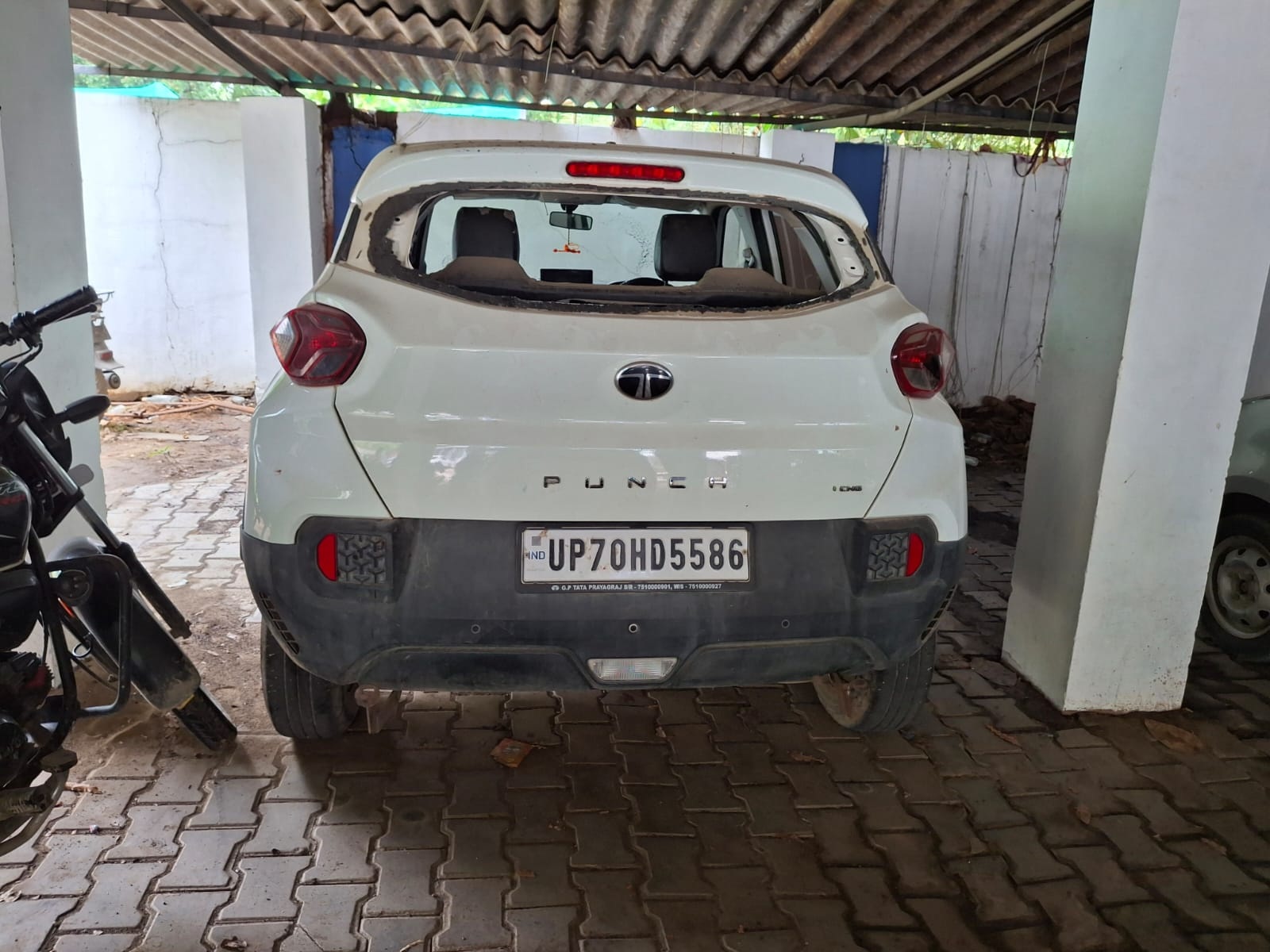 2024 Tata Punch CNG variants SUV 69547 km 1 year for sale in SBI MAIN BRANCH PRAYAGRAJ, KUTCHERY ROAD, PRAYAGRAJ-211002 Prayagraj — photo 4