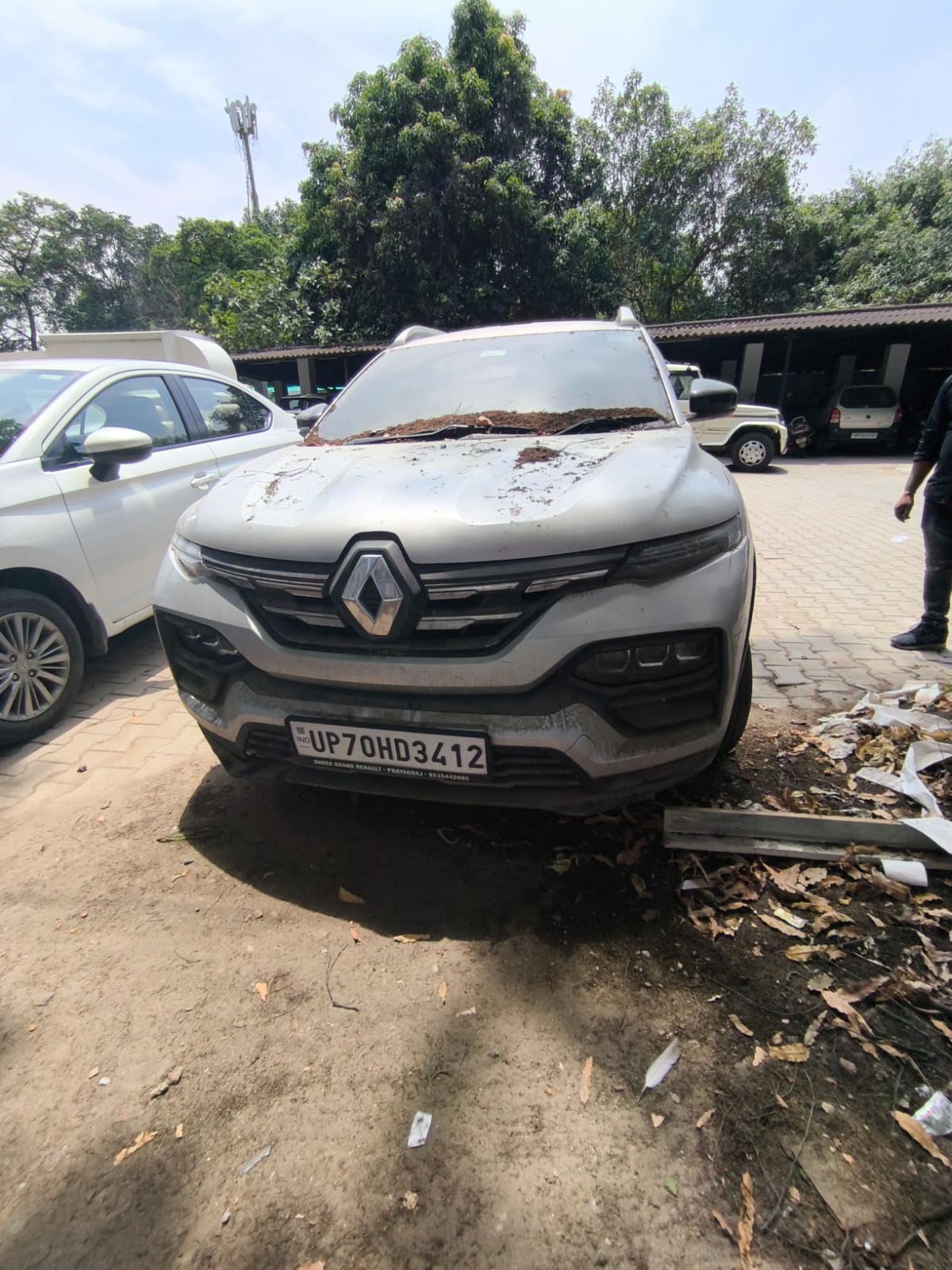 2024 Renault Kiger RXT MT SUV 18455 km 1 year for sale in SBI MAIN BRANCH PRAYAGRAJ, KUTCHERY ROAD, PRAYAGRAJ-211002 Prayagraj — photo 1