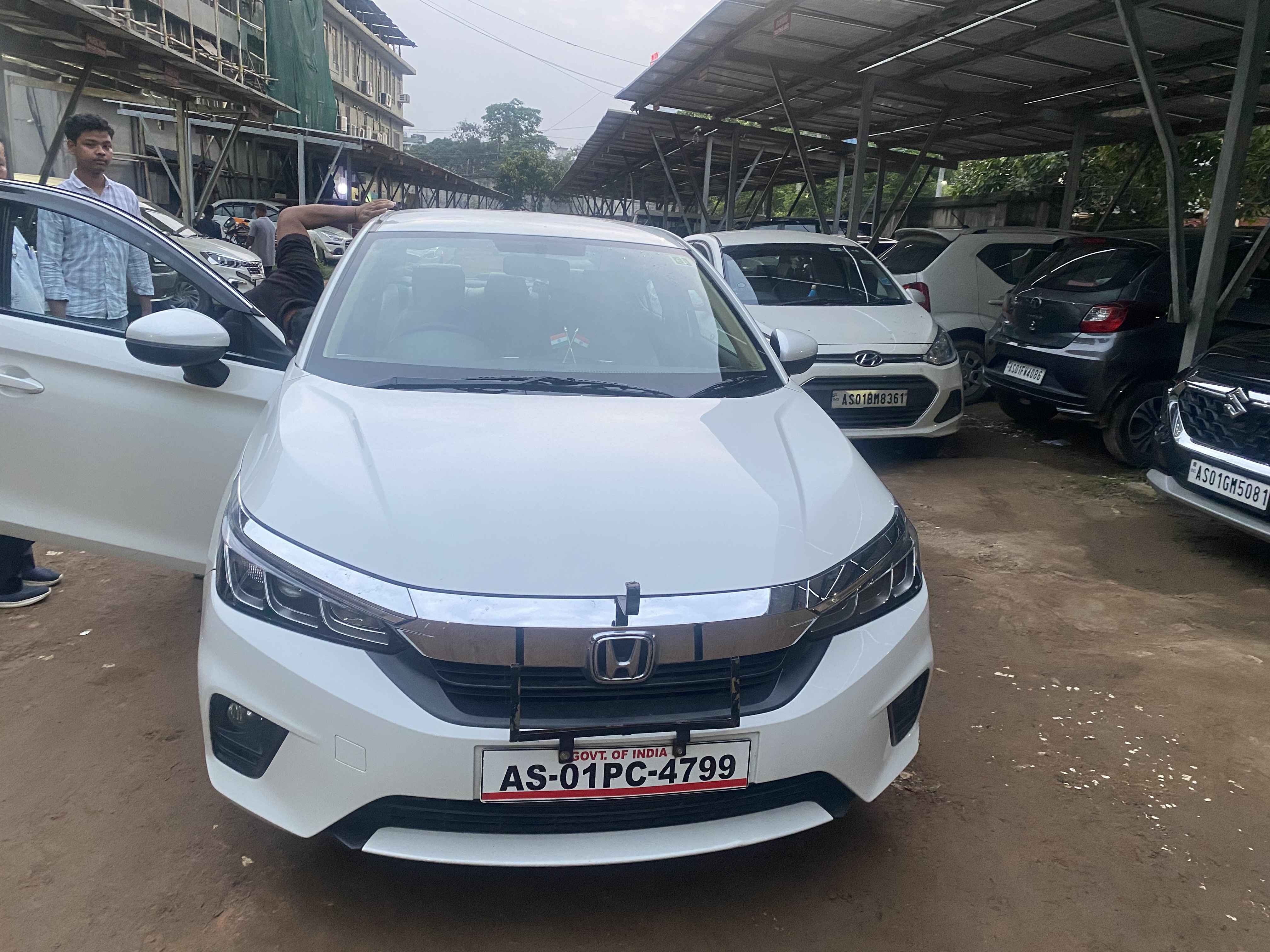 2022 Honda City V Petrol Manual Sedan 4 years for sale in Golmohar Apartment Guwahati — photo 1