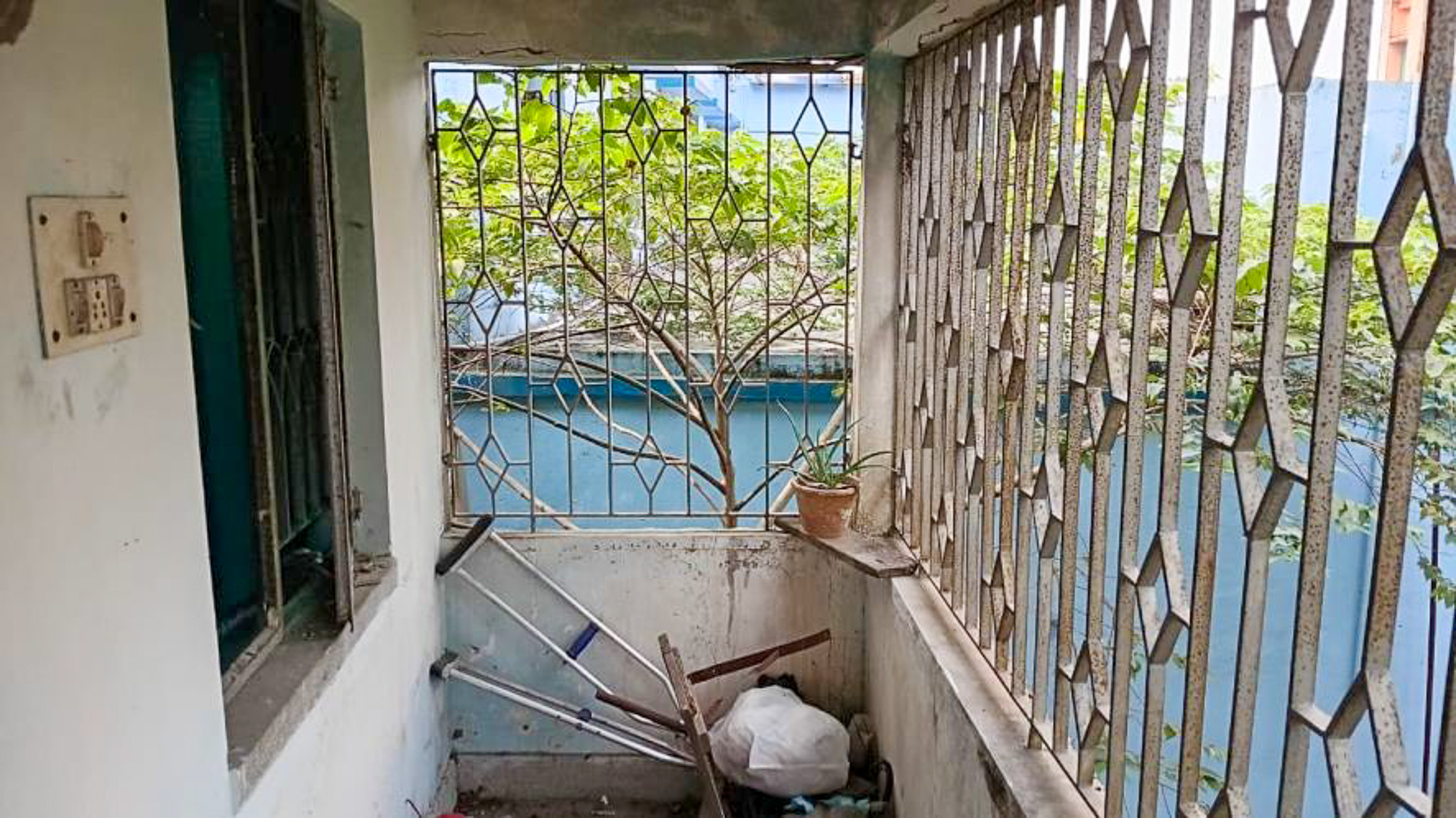 2 BHK Flat for sale in Rakhal Mukherjee Road PO & PS Sarsuna KMC Ward 126 near Sishu kalyan School Kolkata — photo 6