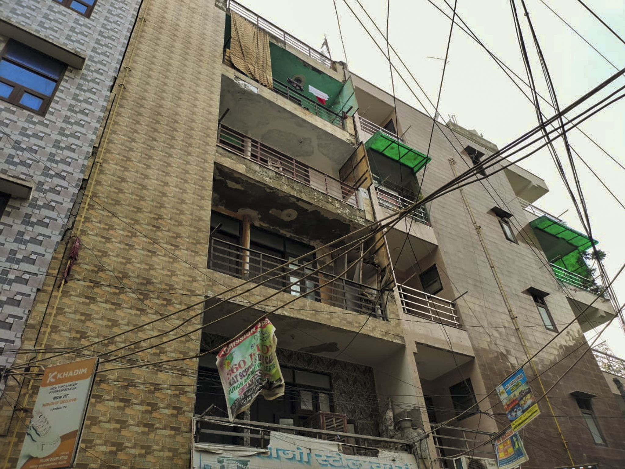 2 BHK Flat for sale in MAHAVIR ENCLAVE New Delhi — photo 23