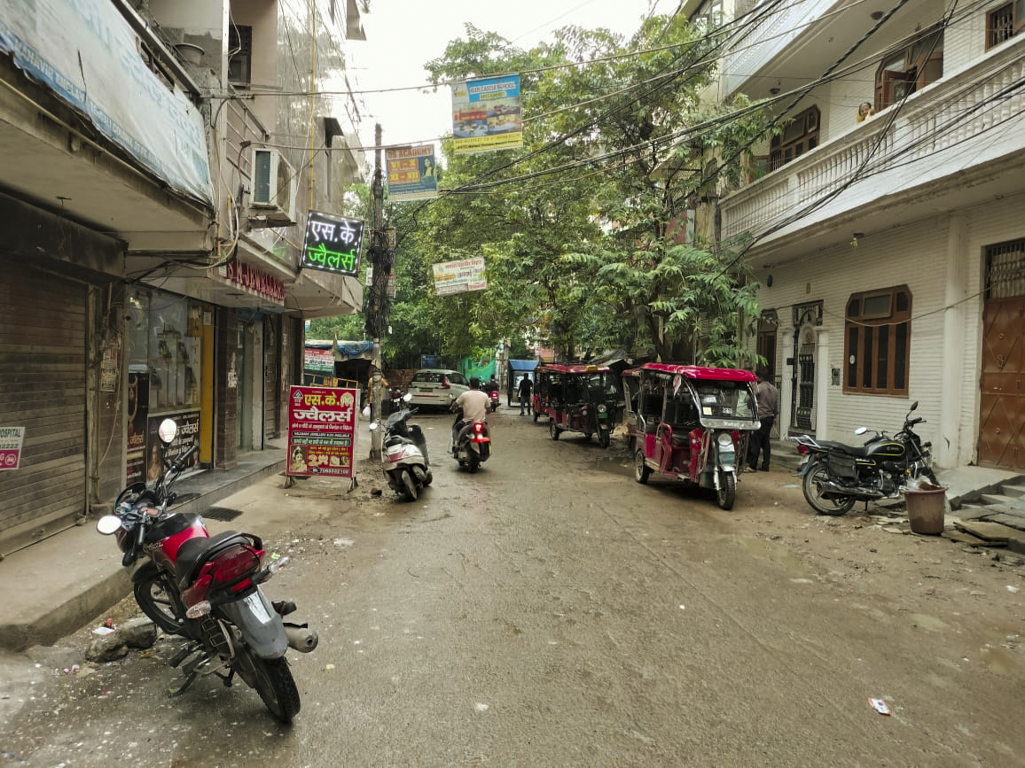 2 BHK Flat for sale in MAHAVIR ENCLAVE New Delhi — photo 25