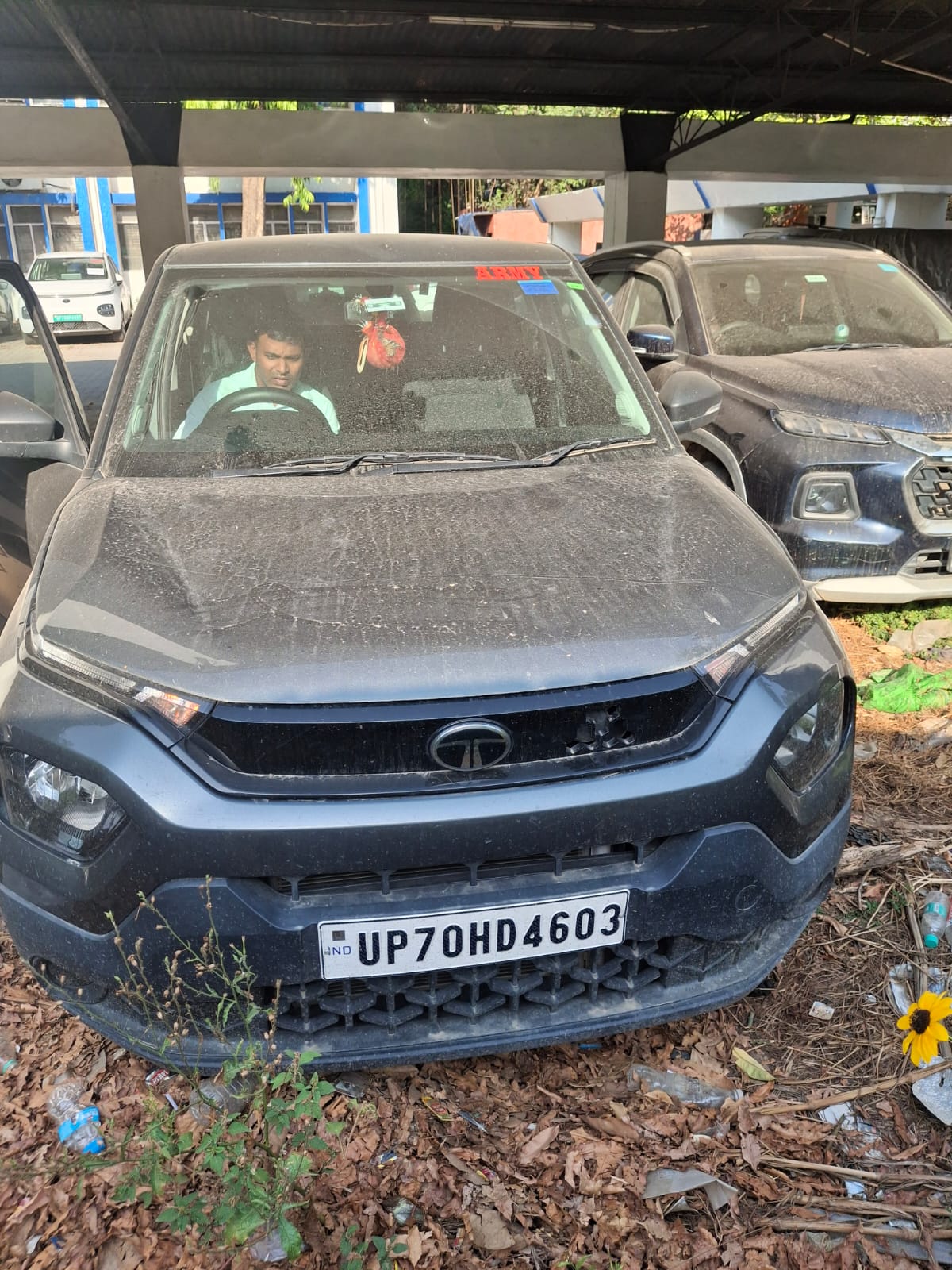 2024 Tata Punch Pure MT SUV 12489 km 2 years for sale in SBI MAIN BRANCH PRAYAGRAJ Prayagraj — photo 2