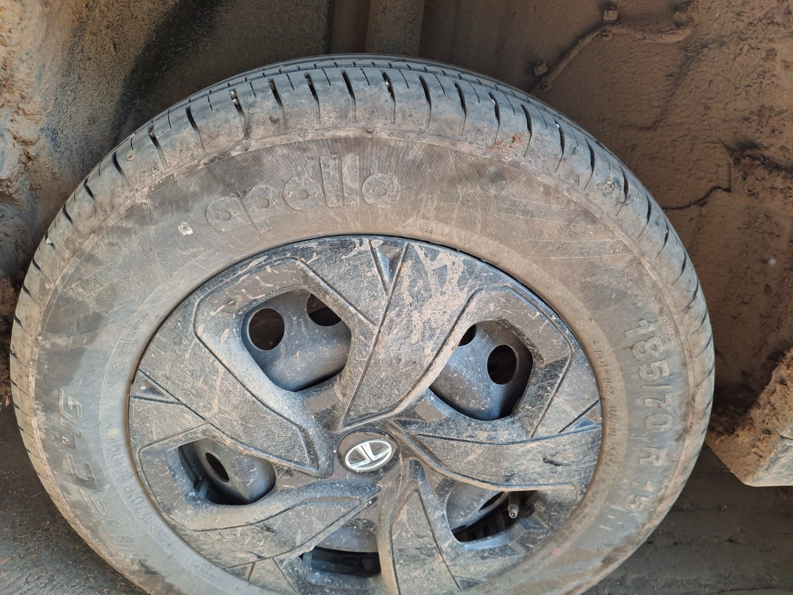 2024 Tata Punch Pure MT SUV 12489 km 2 years for sale in SBI MAIN BRANCH PRAYAGRAJ Prayagraj — photo 5