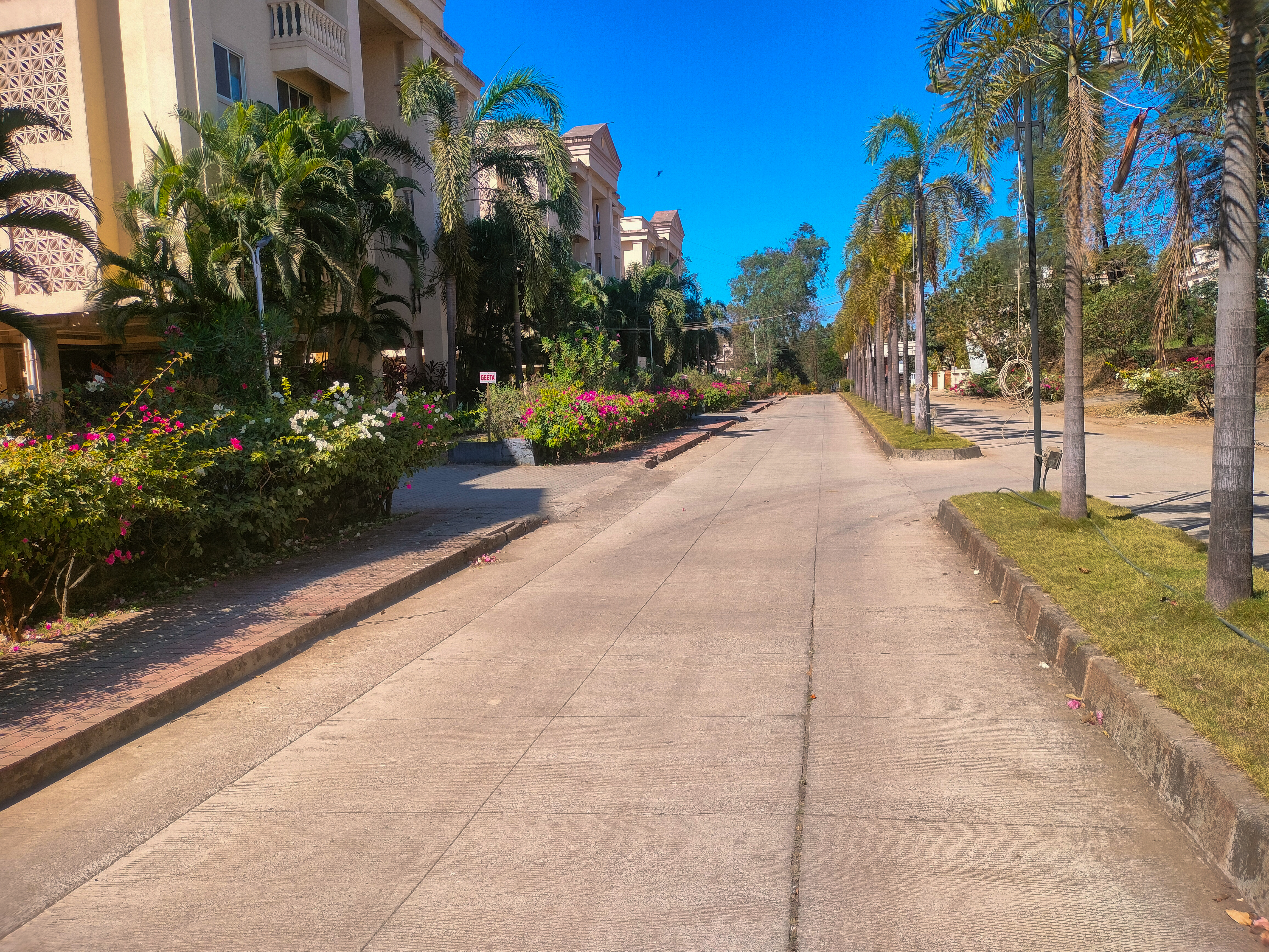 681 square feet Flat for sale in Vada — photo 1