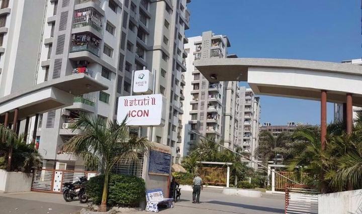 985 square feet Flat for sale in Surat — photo 3