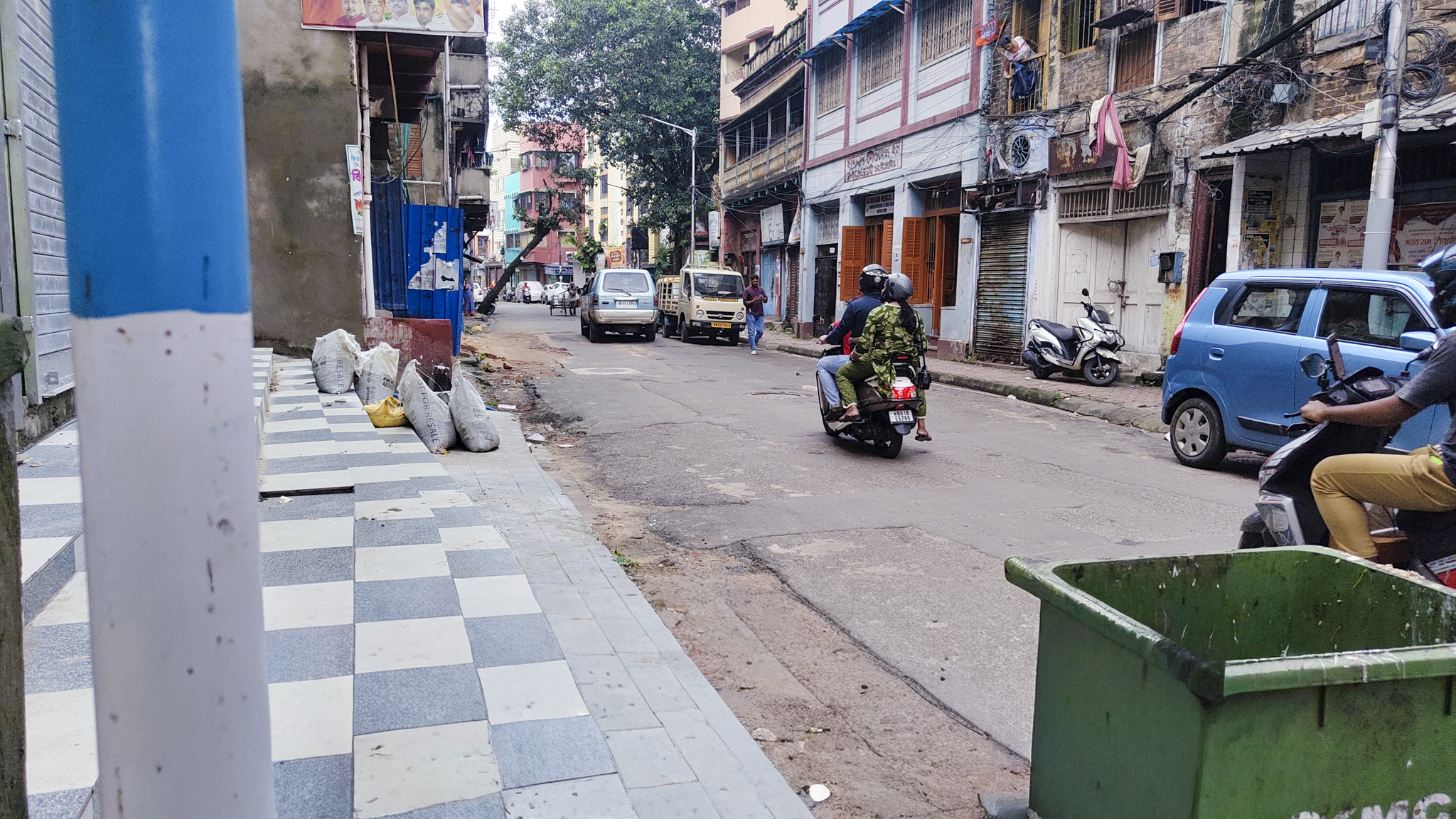 900 square feet Flat for sale in Kolkata — photo 1