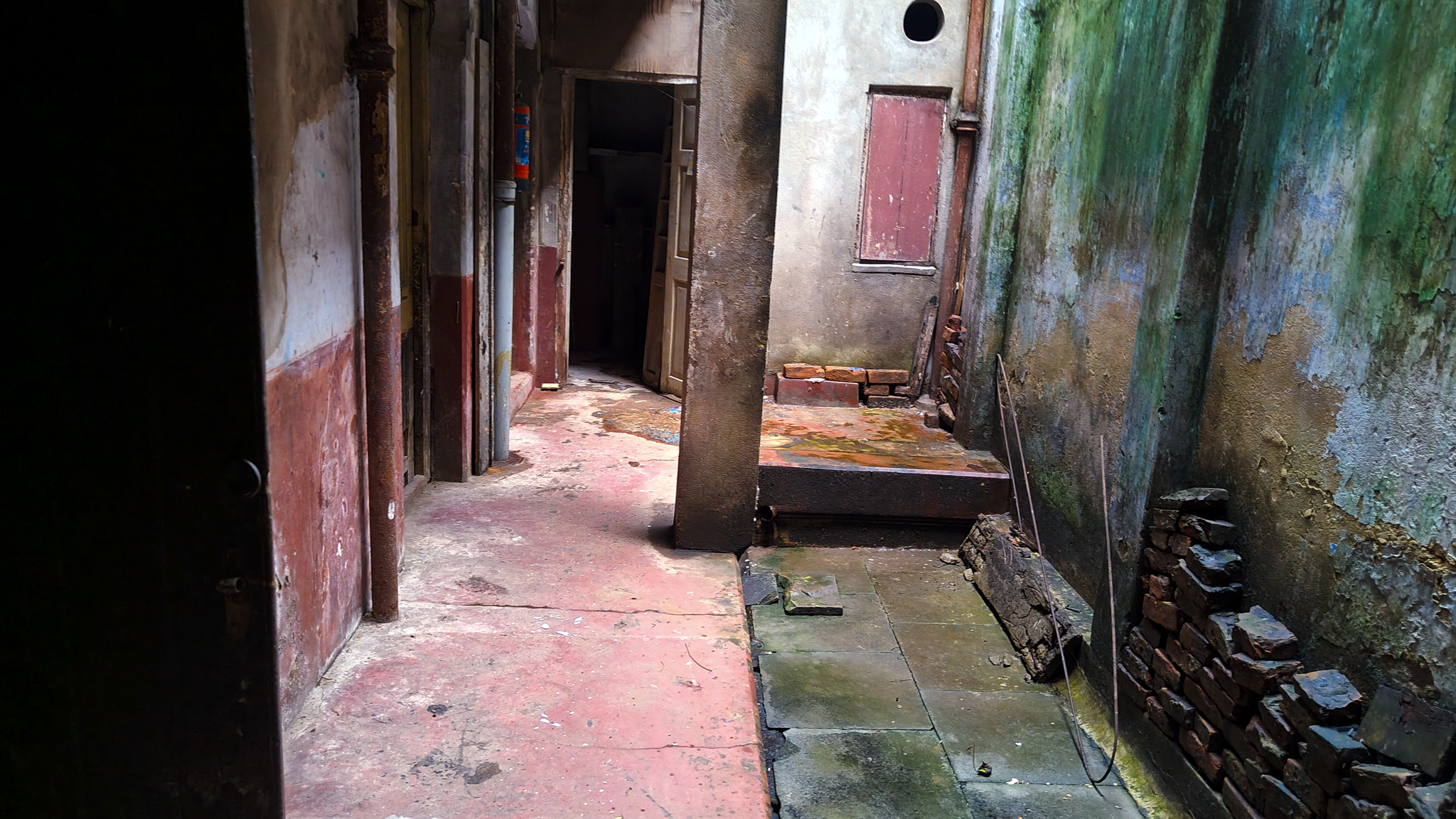 900 square feet Flat for sale in Kolkata — photo 4