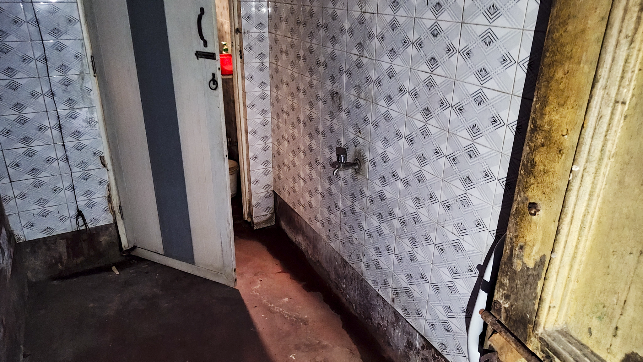 900 square feet Flat for sale in Kolkata — photo 14