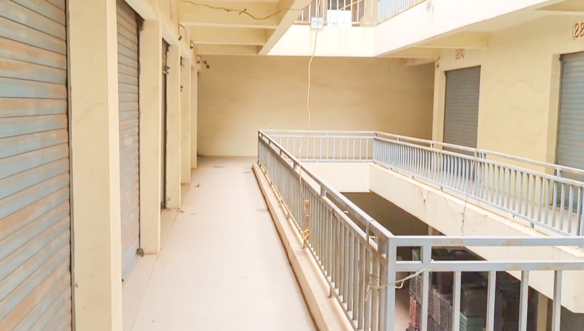 115.24 square meter Shops for sale in HALVAD Halvad — photo 8