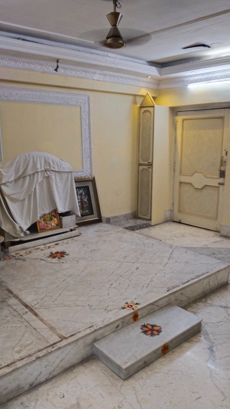 2550 square feet Flat for sale in Kolkata — photo 5