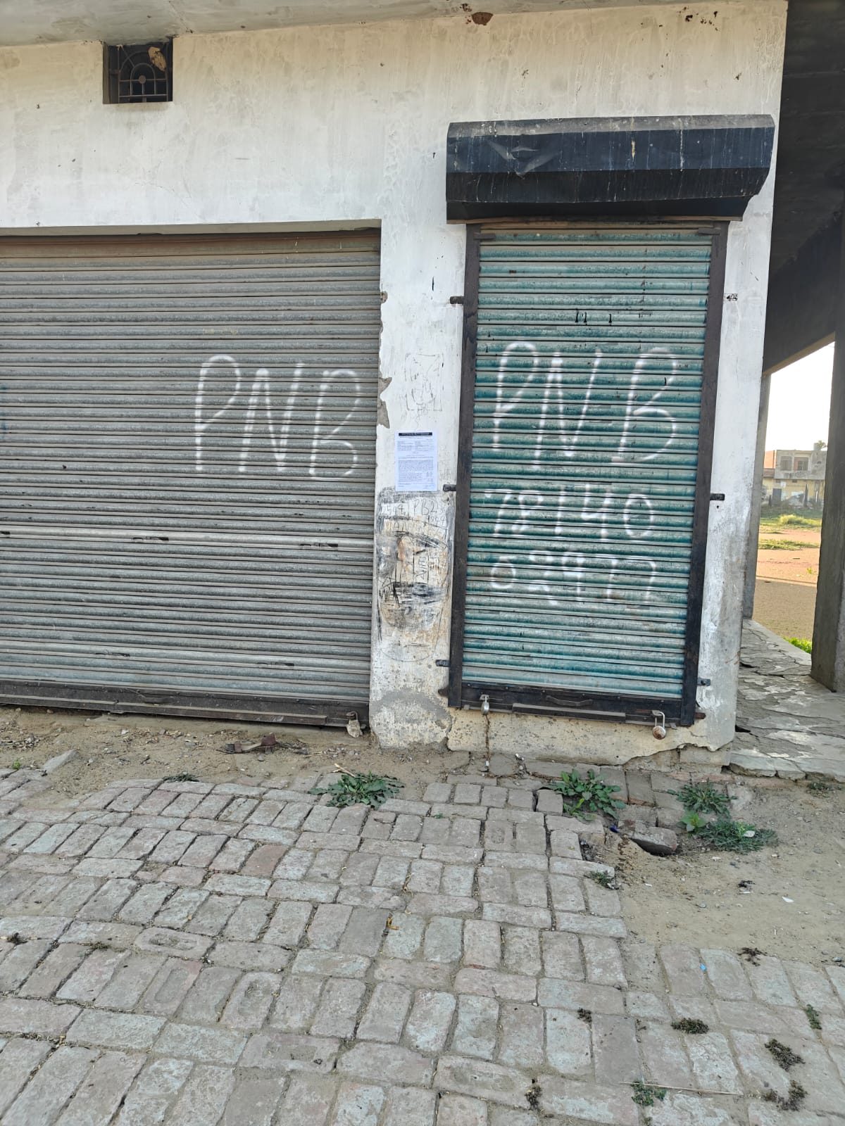 128.5 square yard Shops for sale in Jagraon
