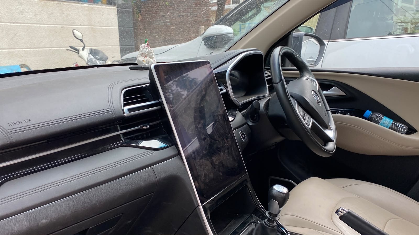 2025 MG Hector Style SUV 35000 km 1 year for sale in SAMUCHIT SOLUTION  PVT  LTD Karnal — photo 1