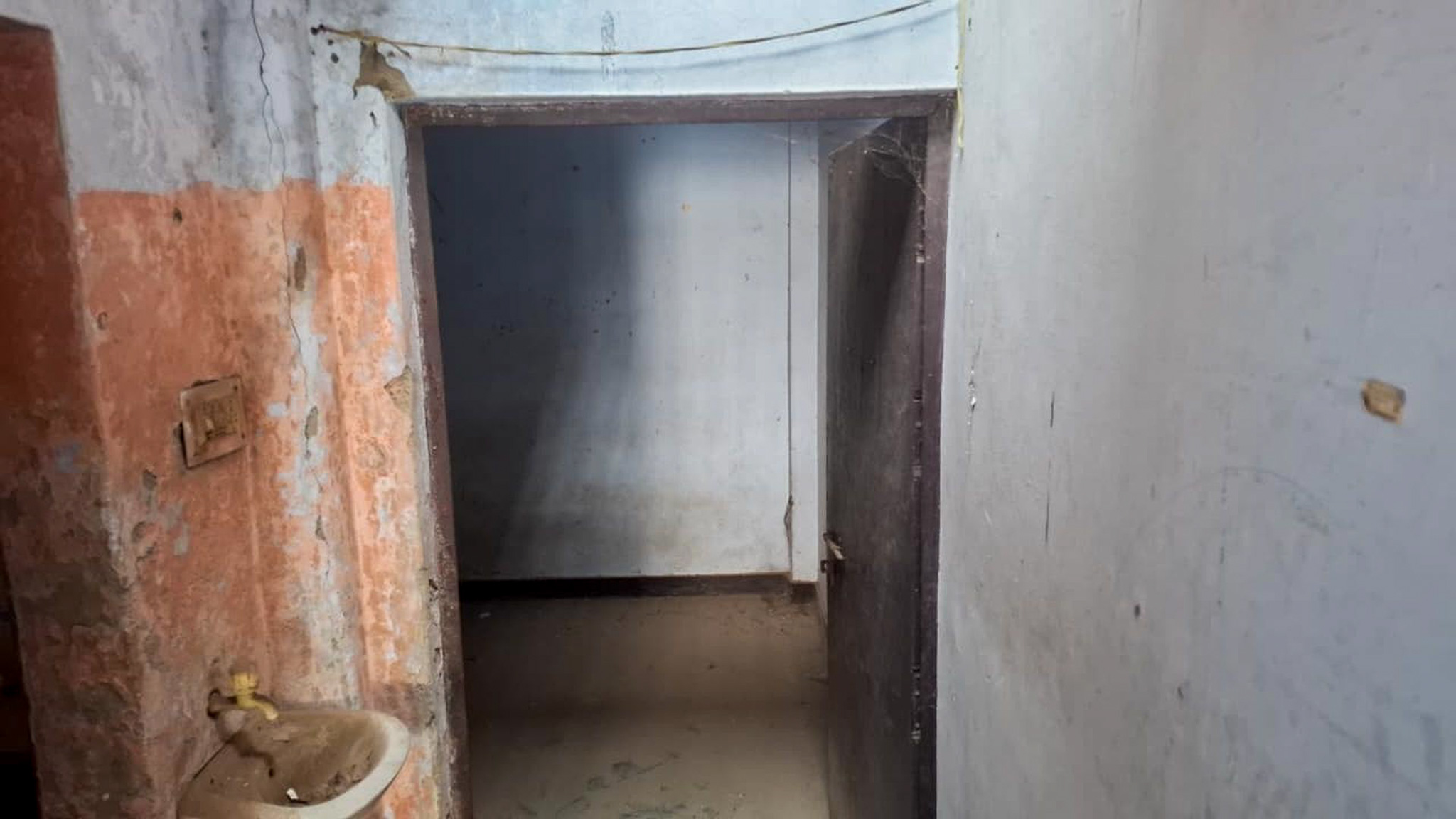 30 square meter Individual House for sale in Jankipuram Lucknow — photo 7