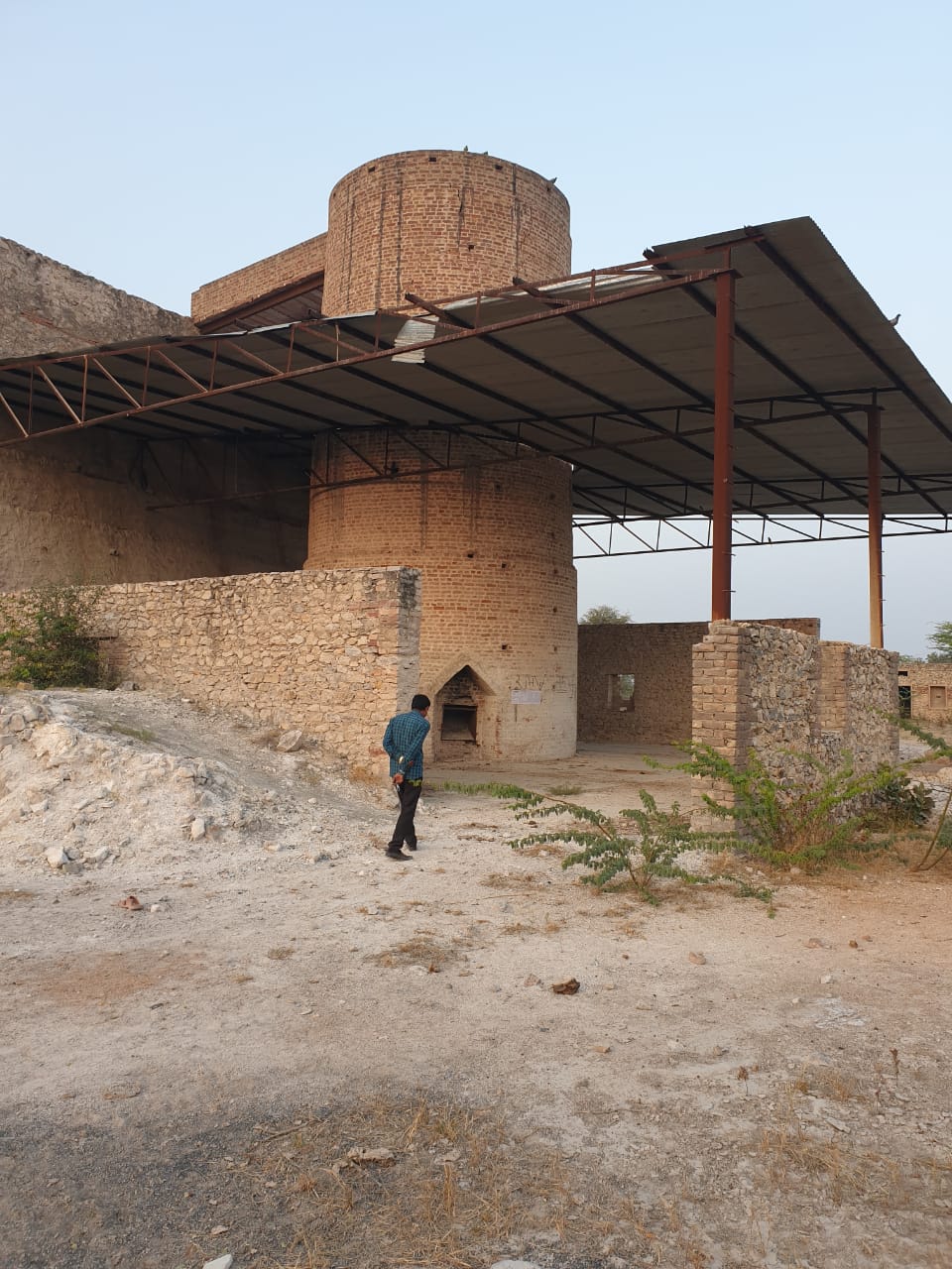 Industrial Plot with Factory Building for sale in Jaitaran — photo 1