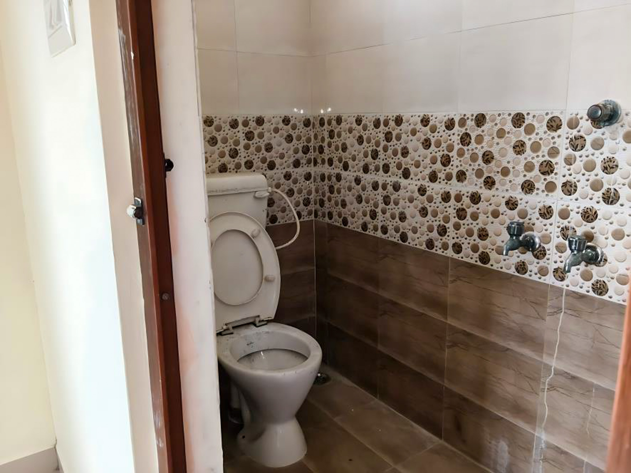 2 BHK Flat for sale in LAKE VIEW, LOCATED IN DEVELIPONG AREA Maraimalai Nagar — photo 3