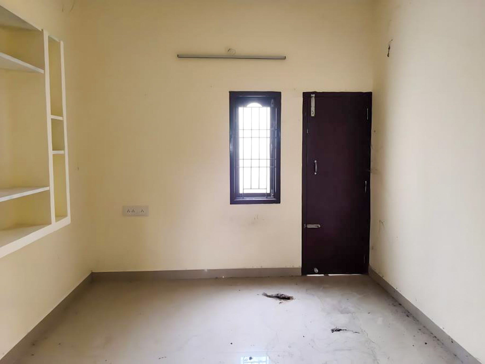 2 BHK Flat for sale in LAKE VIEW, LOCATED IN DEVELIPONG AREA Maraimalai Nagar — photo 8