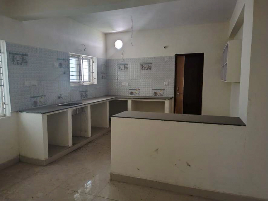 940 square feet Flat for sale in Flat No 318, 3rd floor, C Block, Sri Lakshmi Narasimha Homes, Ibrahimpatnam, Ibrahimpatnam Ibrahimpatnam — photo 6