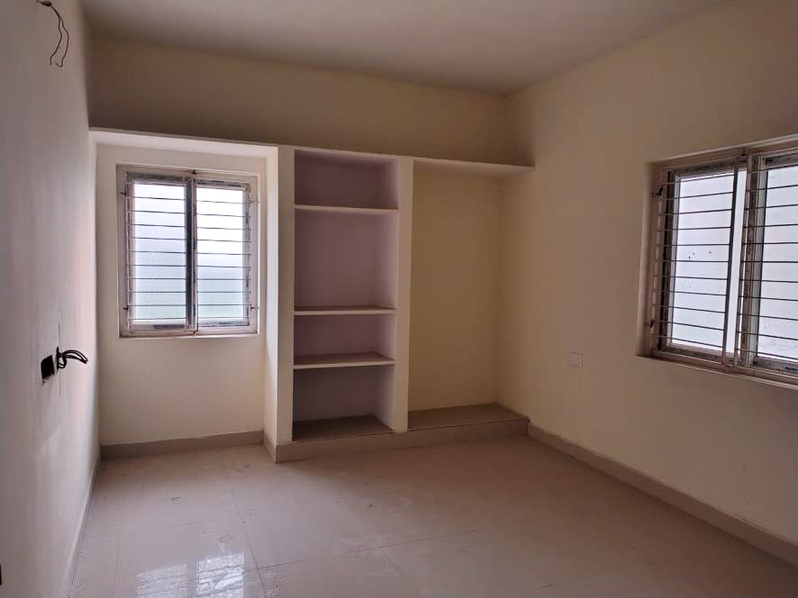 940 square feet Flat for sale in Flat No 318, 3rd floor, C Block, Sri Lakshmi Narasimha Homes, Ibrahimpatnam, Ibrahimpatnam Ibrahimpatnam — photo 7