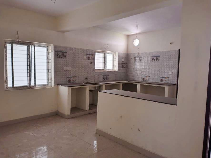 940 square feet Flat for sale in Flat No 318, 3rd floor, C Block, Sri Lakshmi Narasimha Homes, Ibrahimpatnam, Ibrahimpatnam Ibrahimpatnam — photo 11