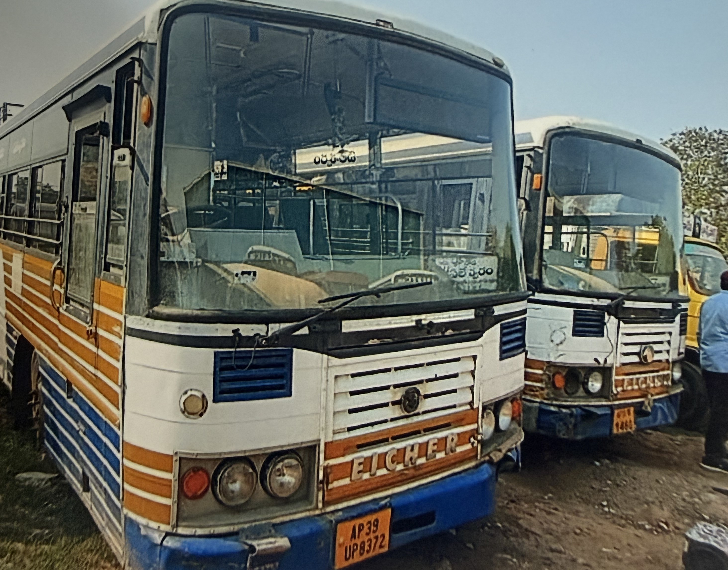 2023 Eicher 6016 R LPO Bus Chassis Bus 350000 km 3 years for sale in Sri Krishna Aditya Parking Yard Industrial Park Nemam — photo 2