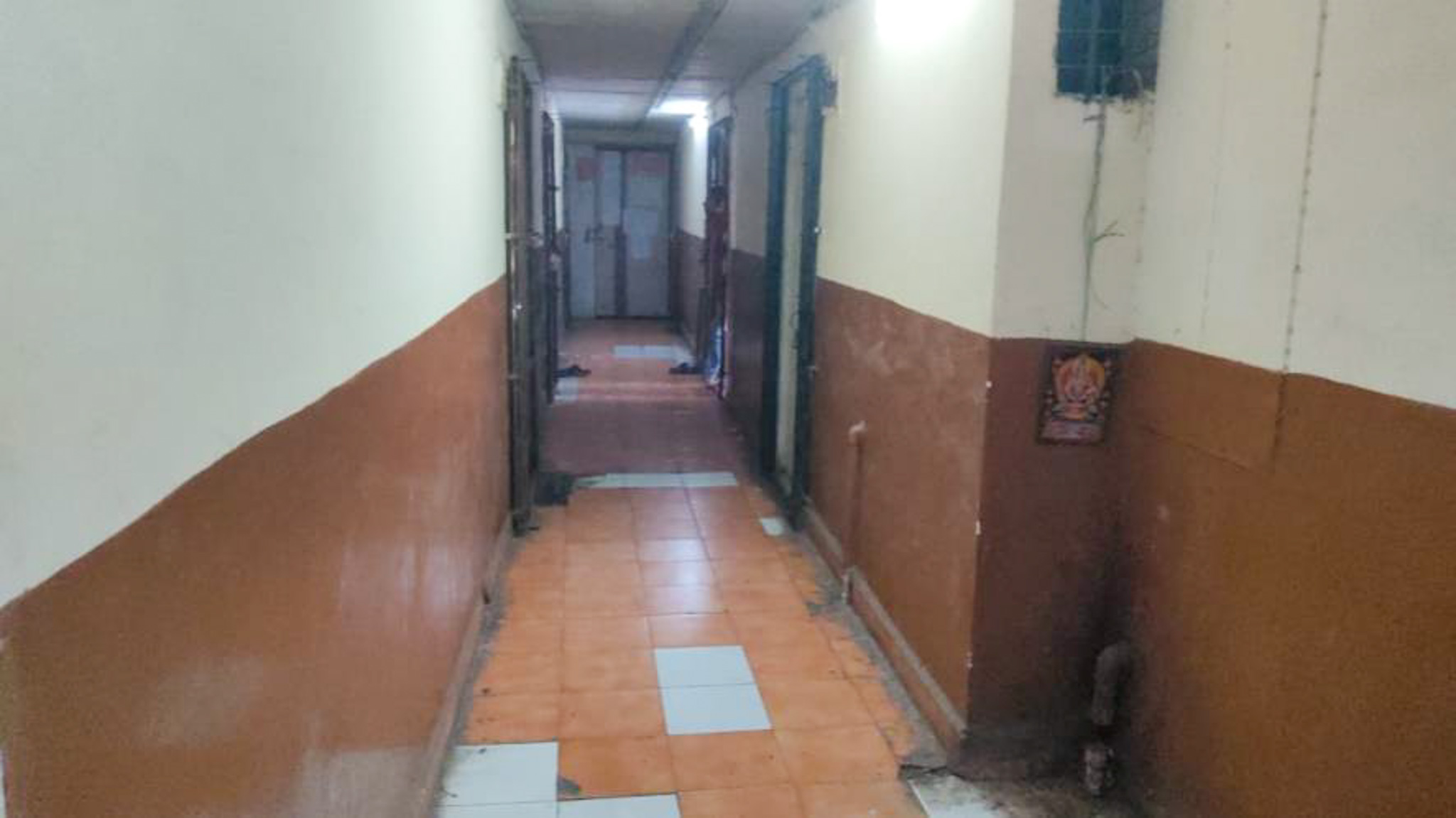 Shops for sale in Shop No-310,311,312- "Super Tex Tower", 3rd Floor,Mandarwaja, Umarwada, Surat Surat — photo 2