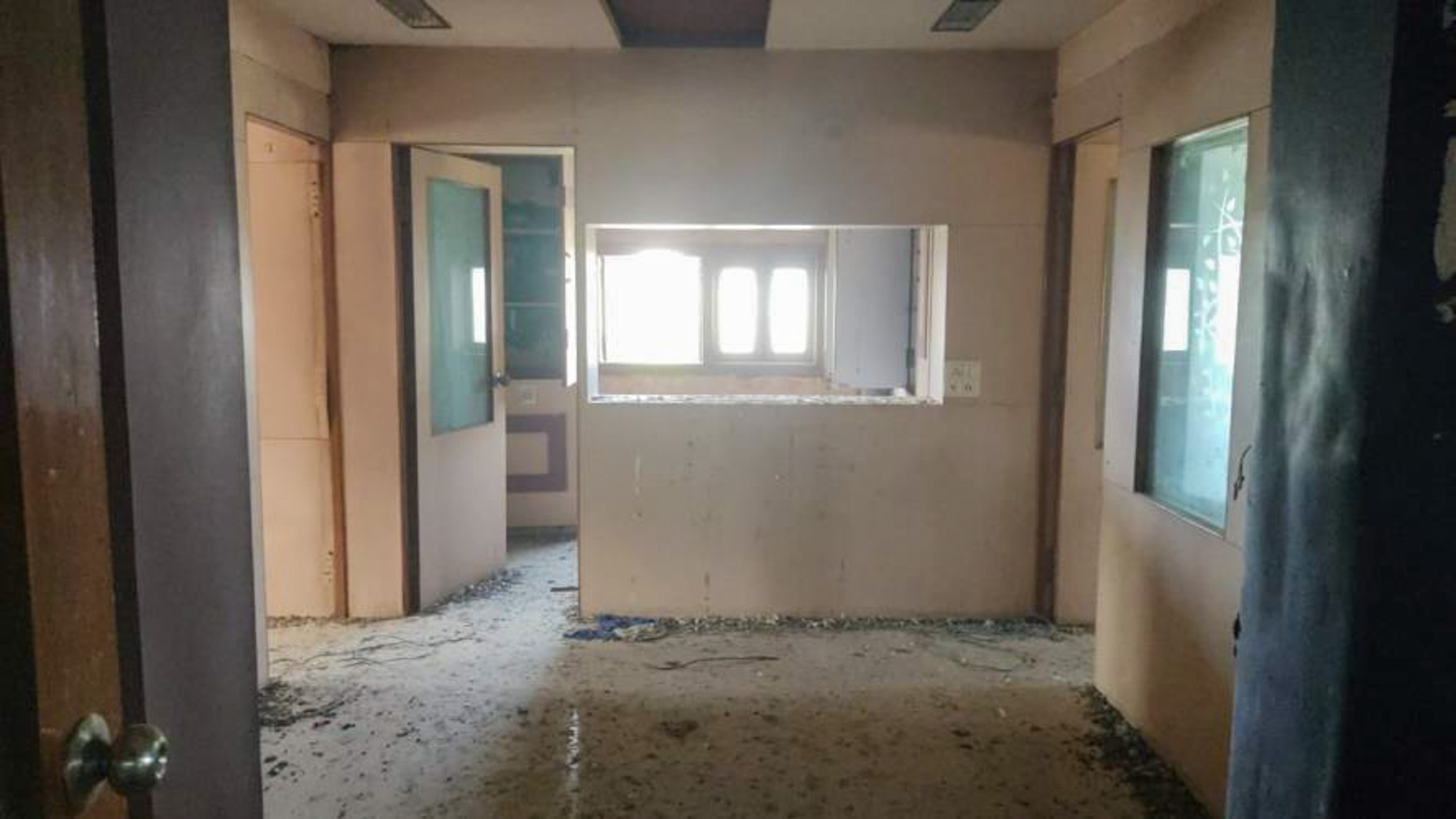 Shops for sale in Shop No-310,311,312- "Super Tex Tower", 3rd Floor,Mandarwaja, Umarwada, Surat Surat — photo 7