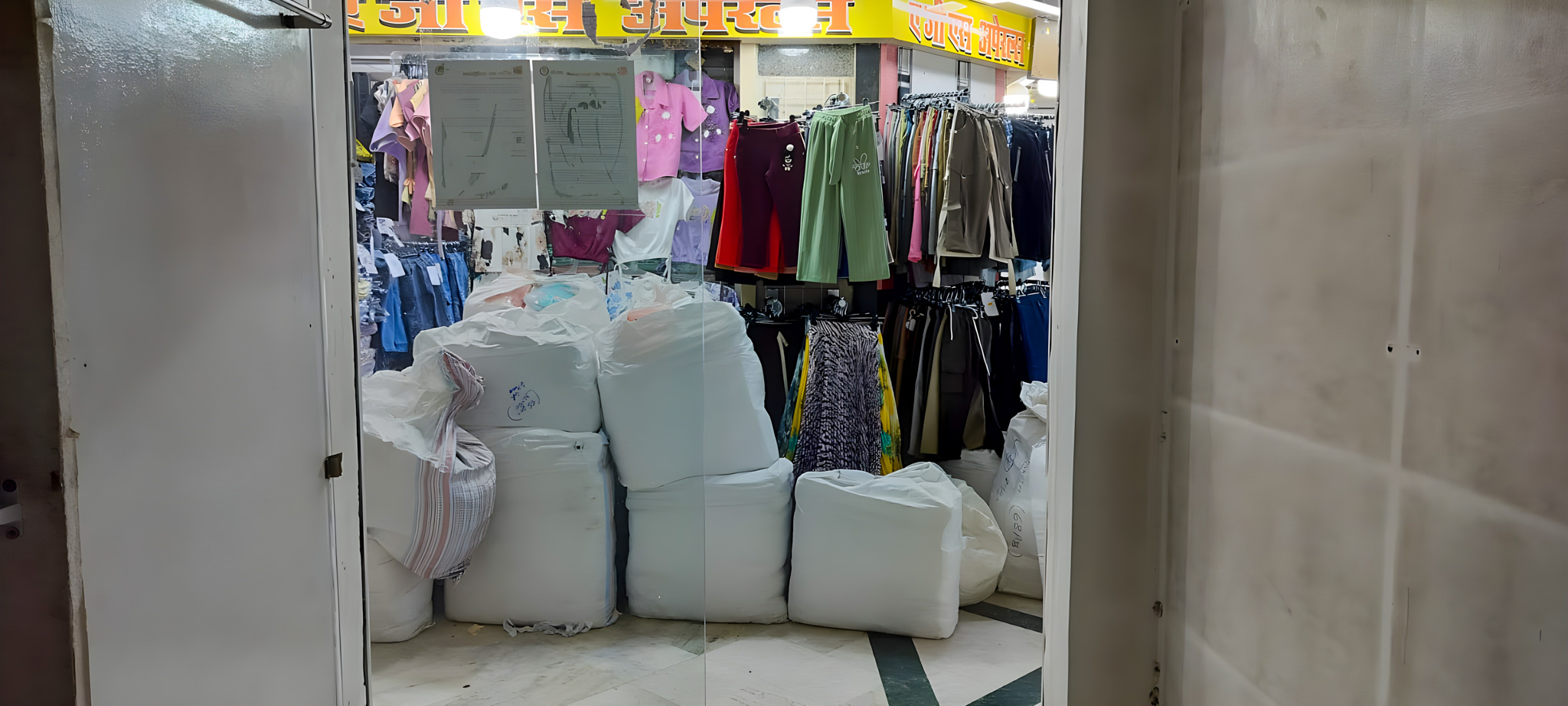 120 square feet Shops for sale in Mumbai — photo 2