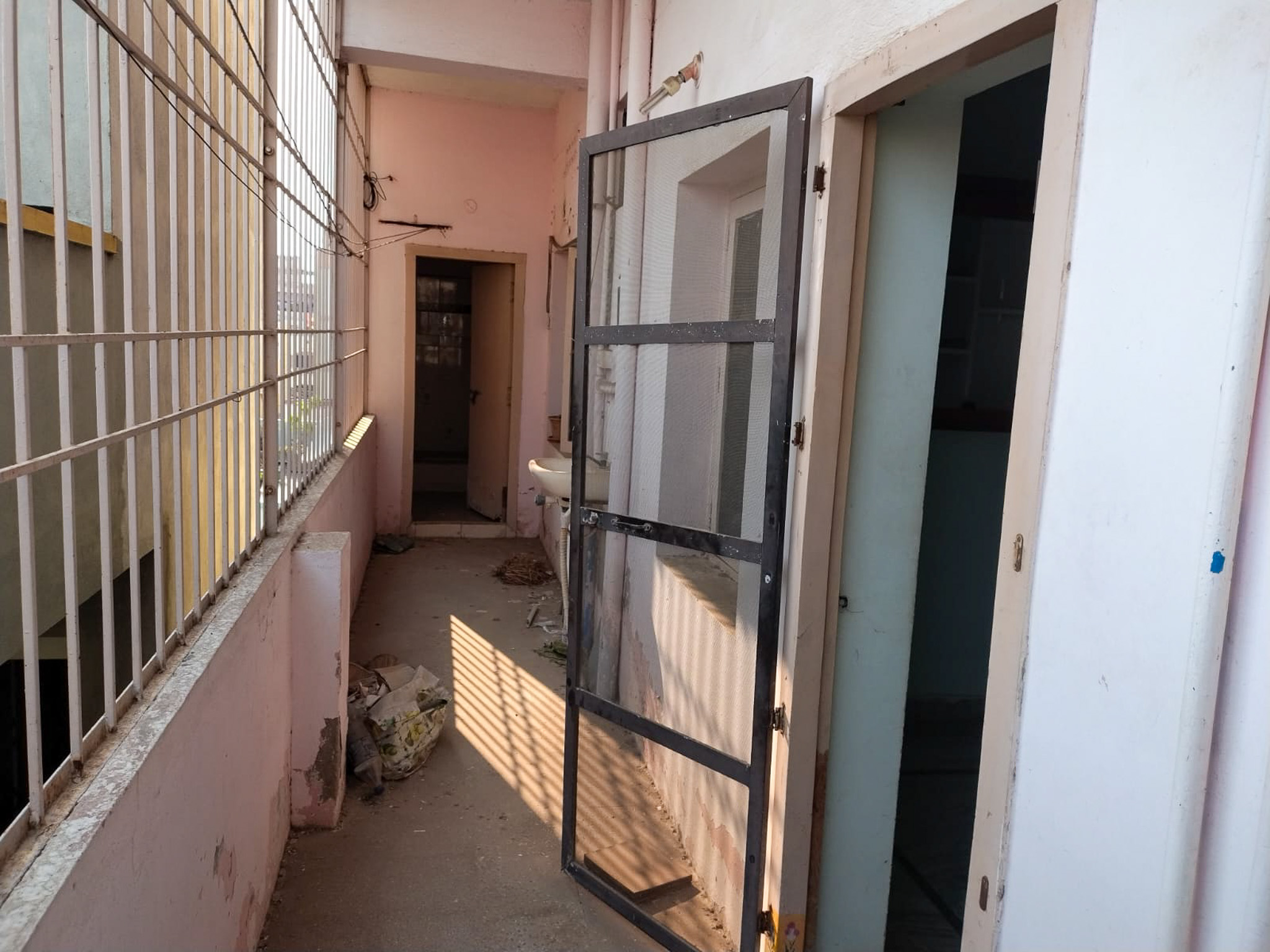 2 BHK Flat for sale in SINDURA TOWERS, PRASADAMPADU Vijayawada — photo 4