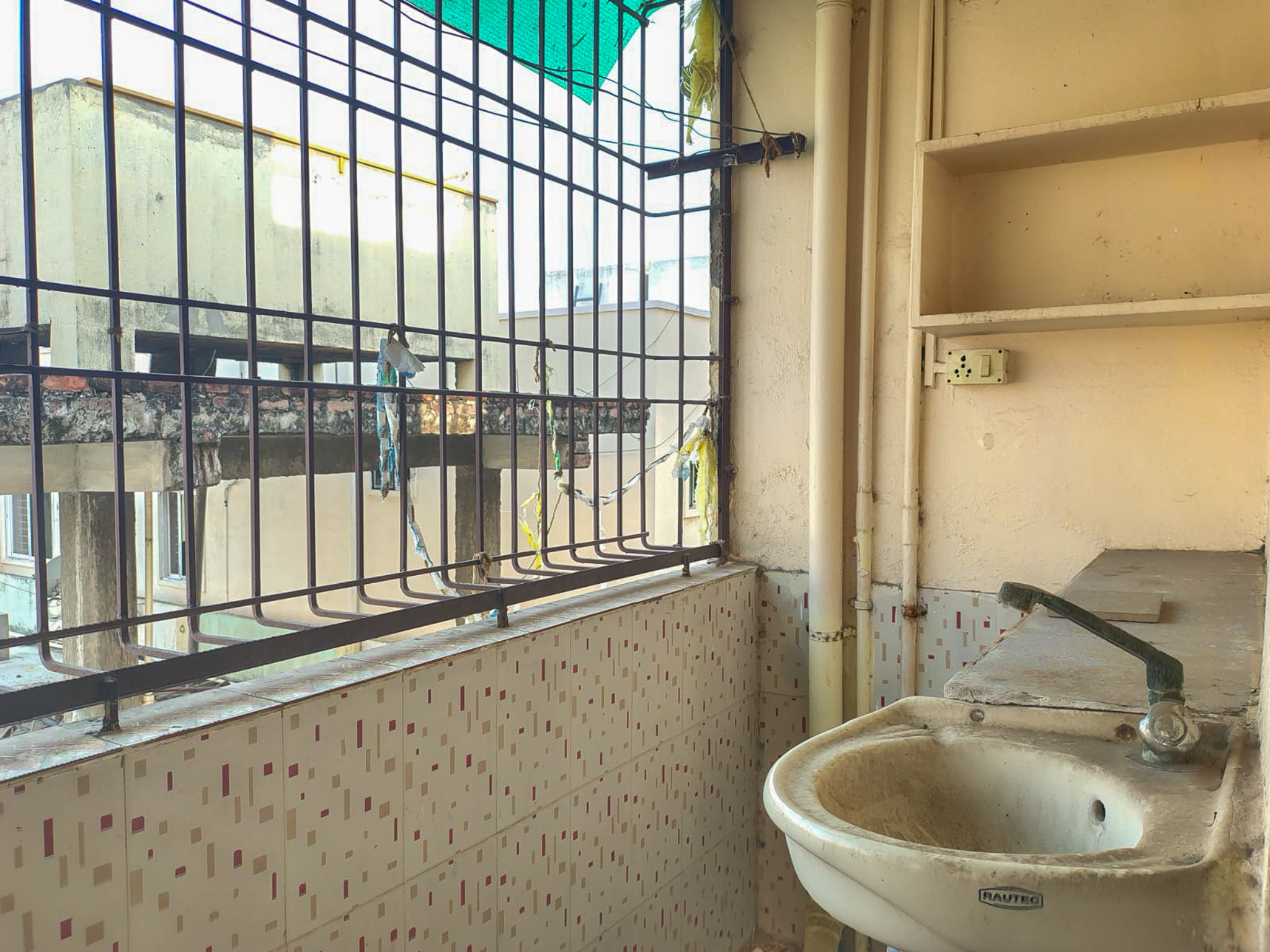 2 BHK Flat for sale in BALAJI TOWERS, PRASADAMPADU Vijayawada — photo 5