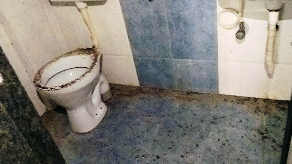 580 square feet Flat for sale in Chowk — photo 5
