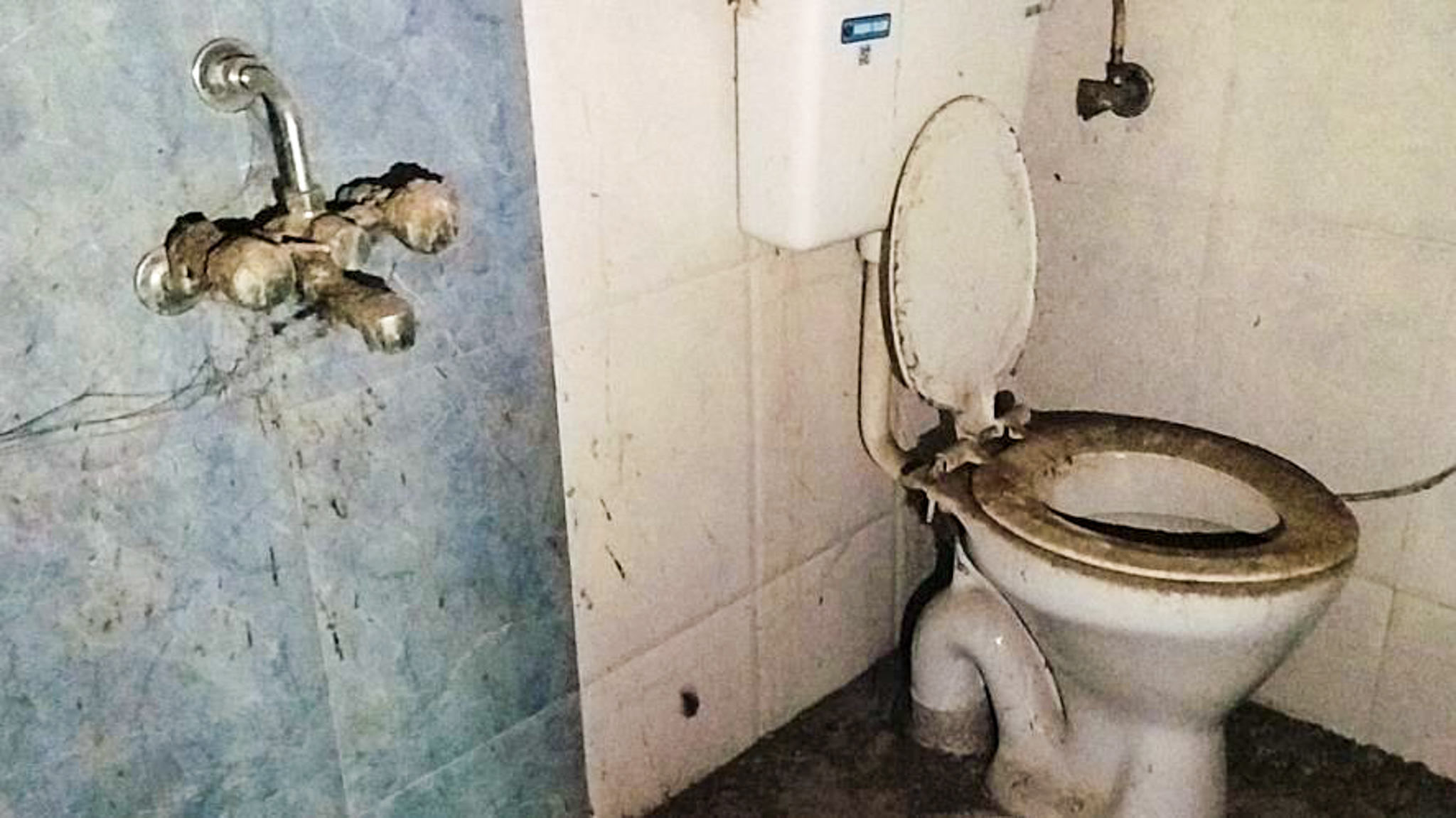 1065 square feet Flat for sale in Vakadi Chowk — photo 6
