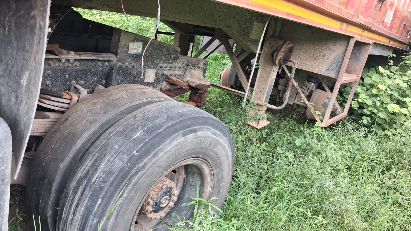2022 Ashok Leyland AVTR 1920 CBC Truck 4 years for sale in SIKTAUR Gorakhpur — photo 2