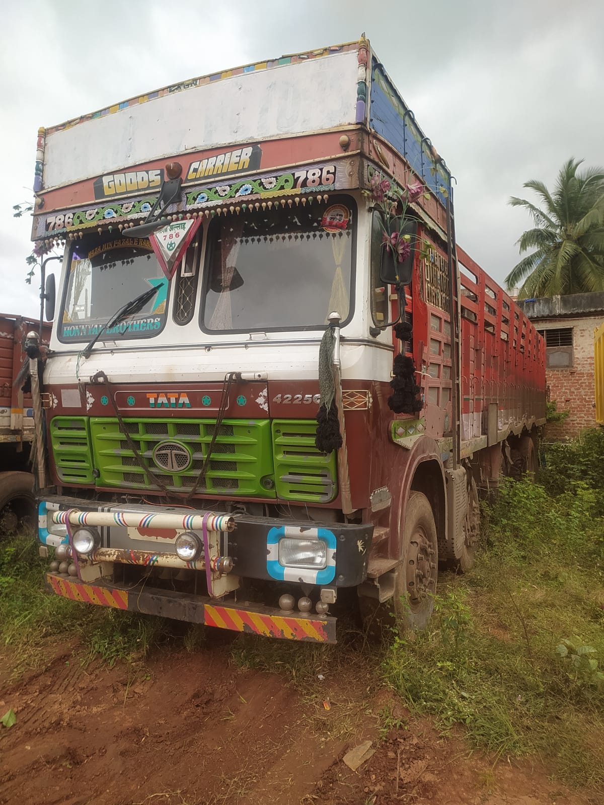 COMMERCIAL VEHICLE KA63A0781 for sale in Hubballi — photo 1