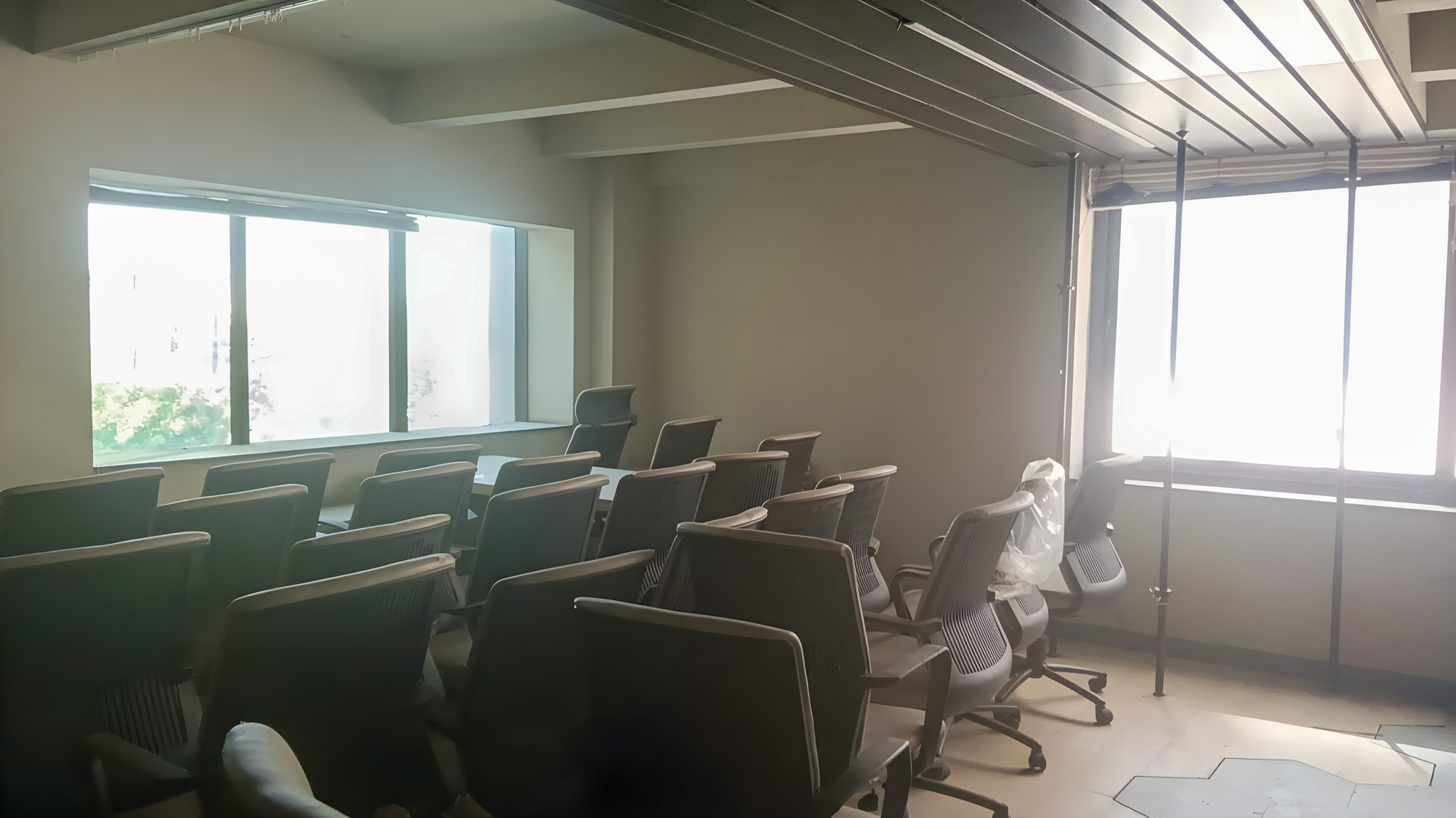 2495 square feet Office for sale in satellite Ahmedabad — photo 13