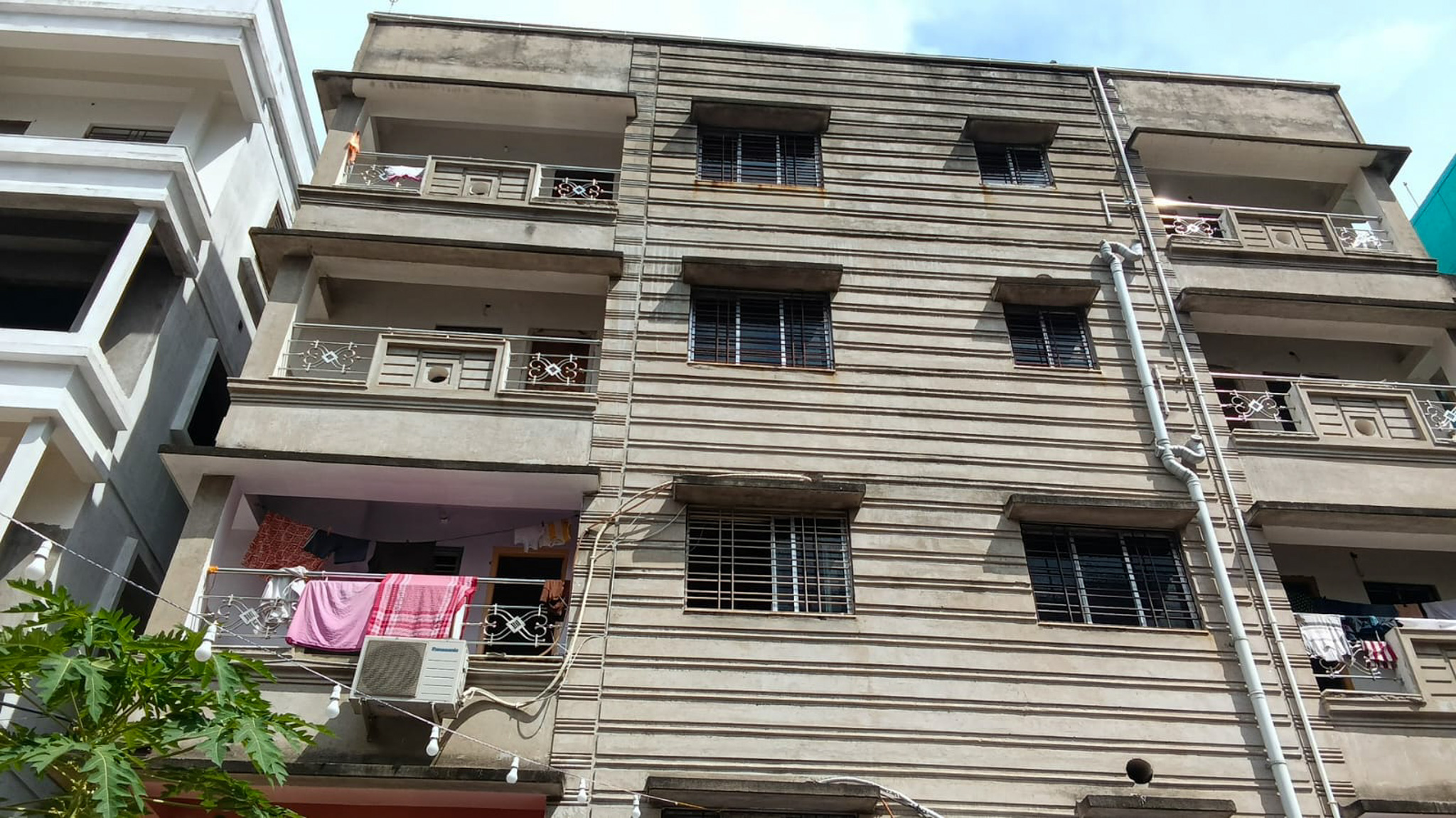 3 BHK Flat for sale in SODEPUR Muragachha — photo 1