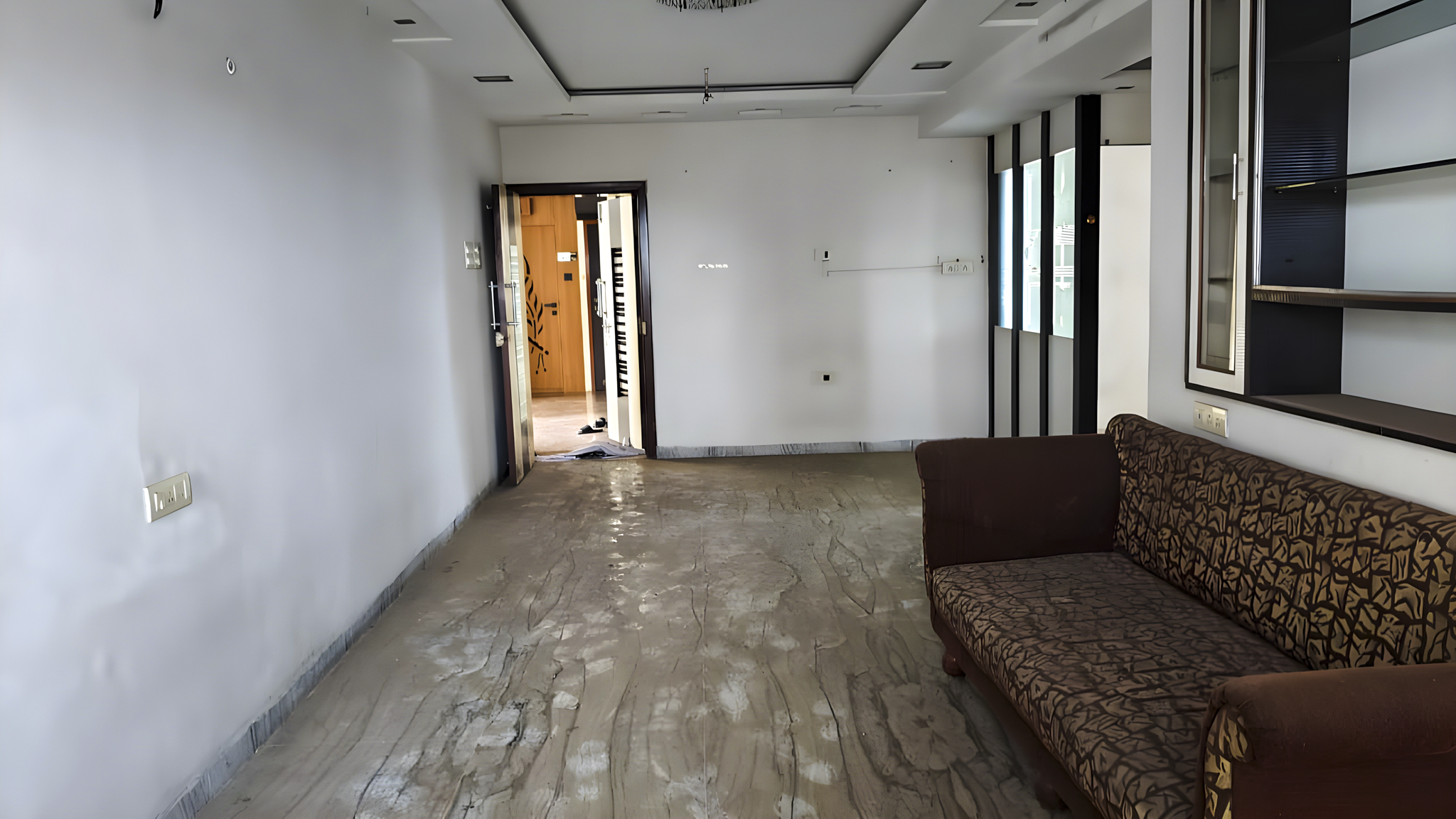 Flat for sale in Surat — photo 11