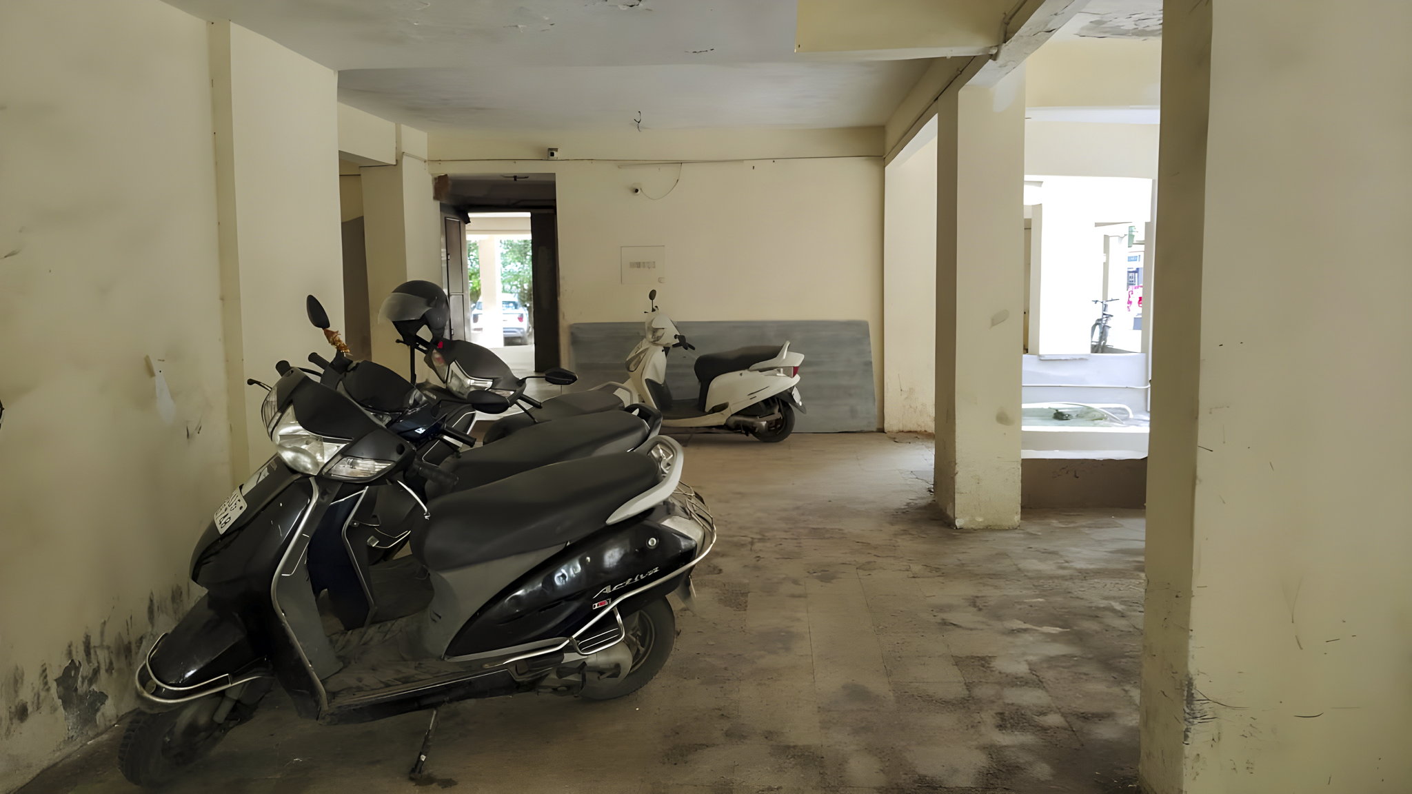 Flat for sale in Surat — photo 1