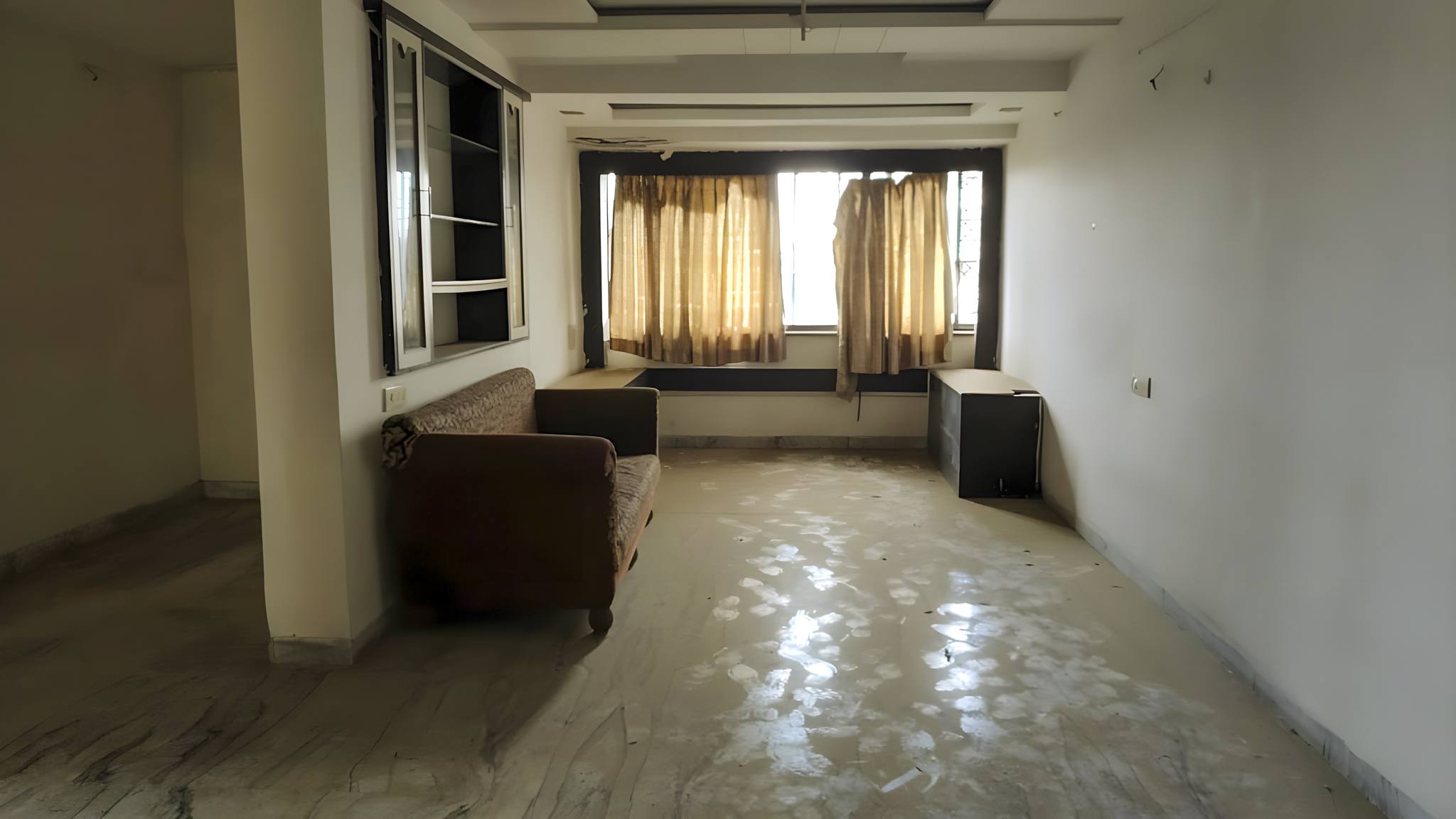 Flat for sale in Surat — photo 2