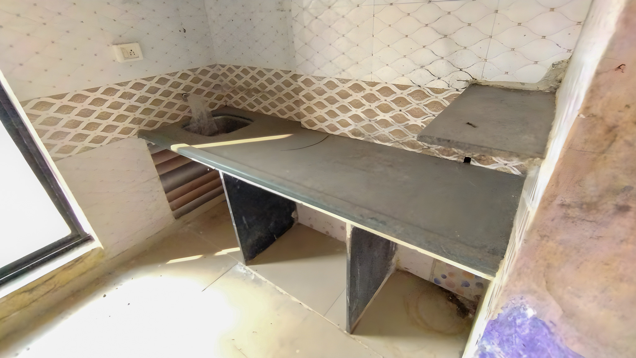 995 square feet Flat for sale in Matheran — photo 13