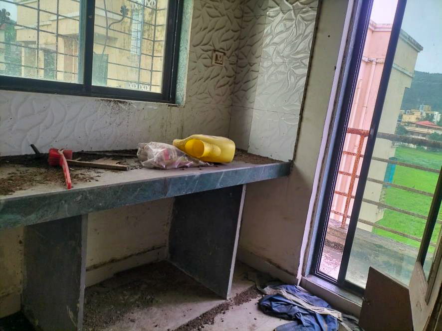 350 square feet Flat for sale in Khapoli — photo 6