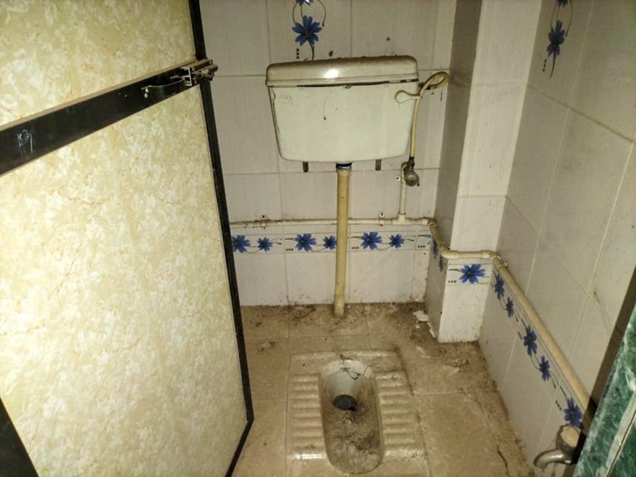 346 square feet Flat for sale in Chowk — photo 2