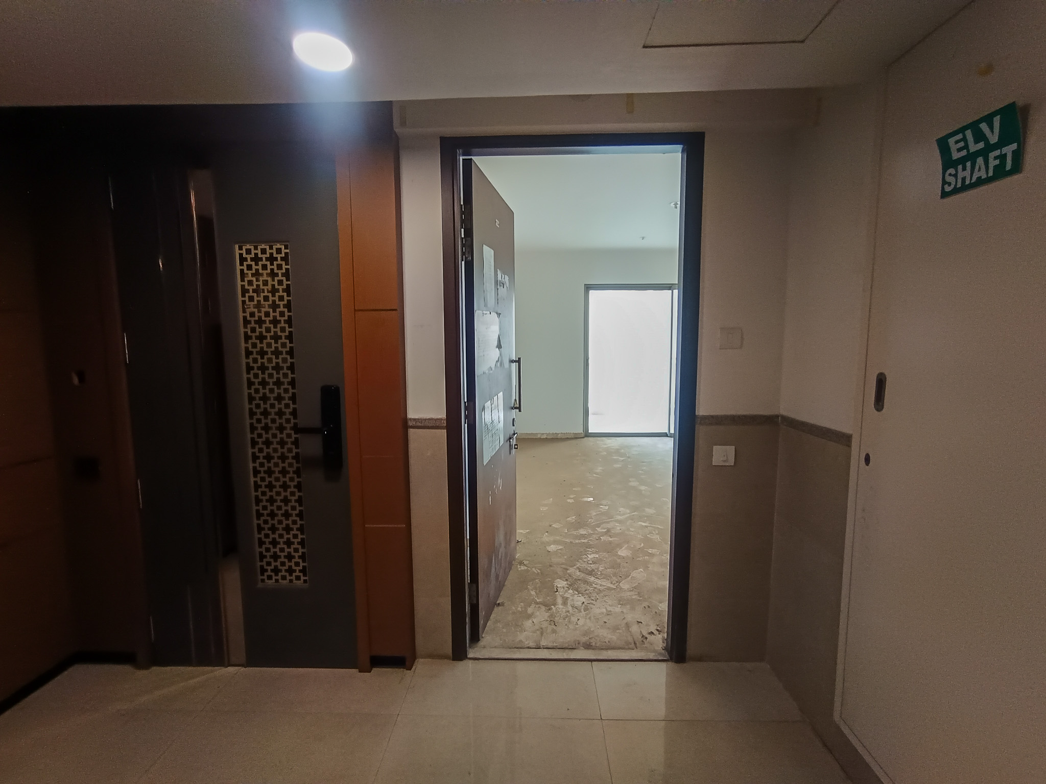 Flat for sale in Free Trade Warehousing Zone — photo 1