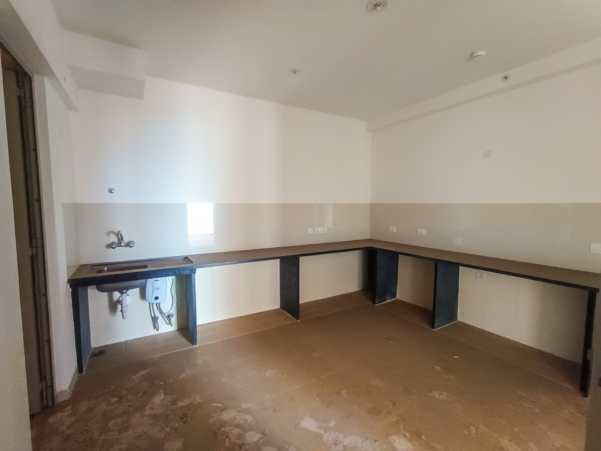 Flat for sale in Free Trade Warehousing Zone — photo 3