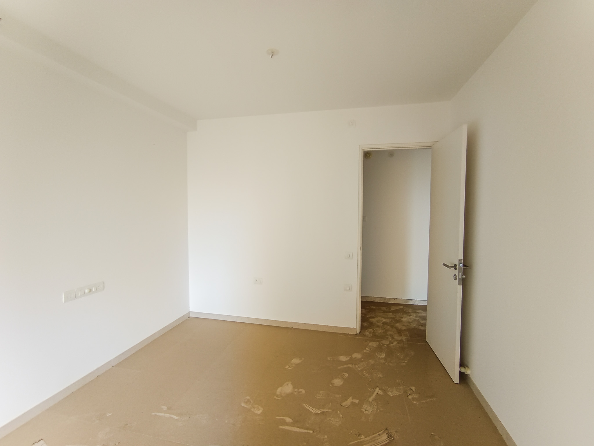 Flat for sale in Free Trade Warehousing Zone — photo 4