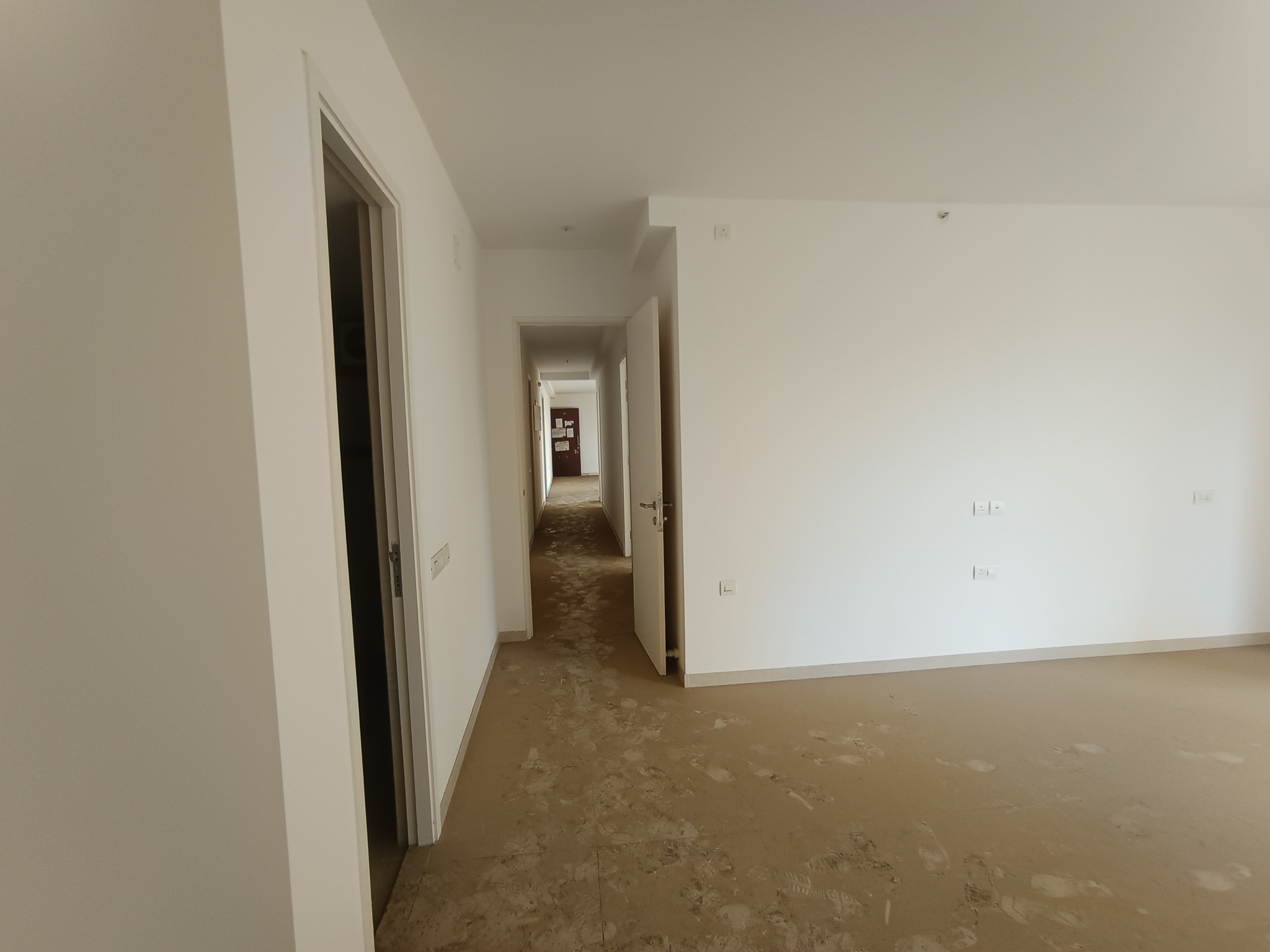 Flat for sale in Free Trade Warehousing Zone — photo 9