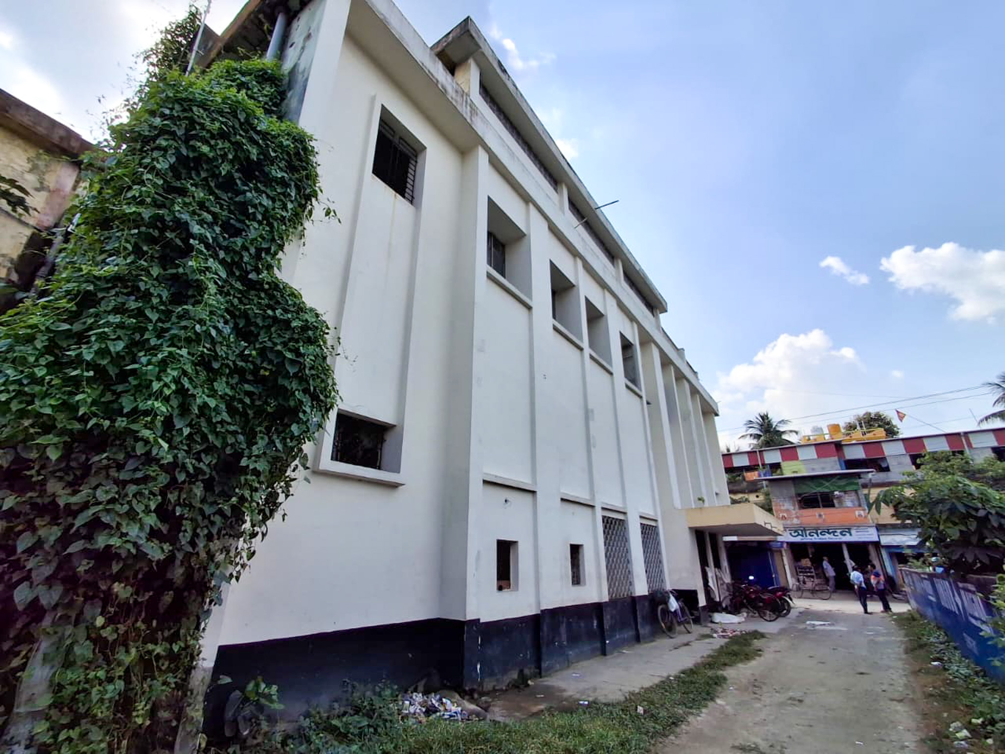 Malls for sale in Khadimpur, Balurghat Balurghat — photo 10