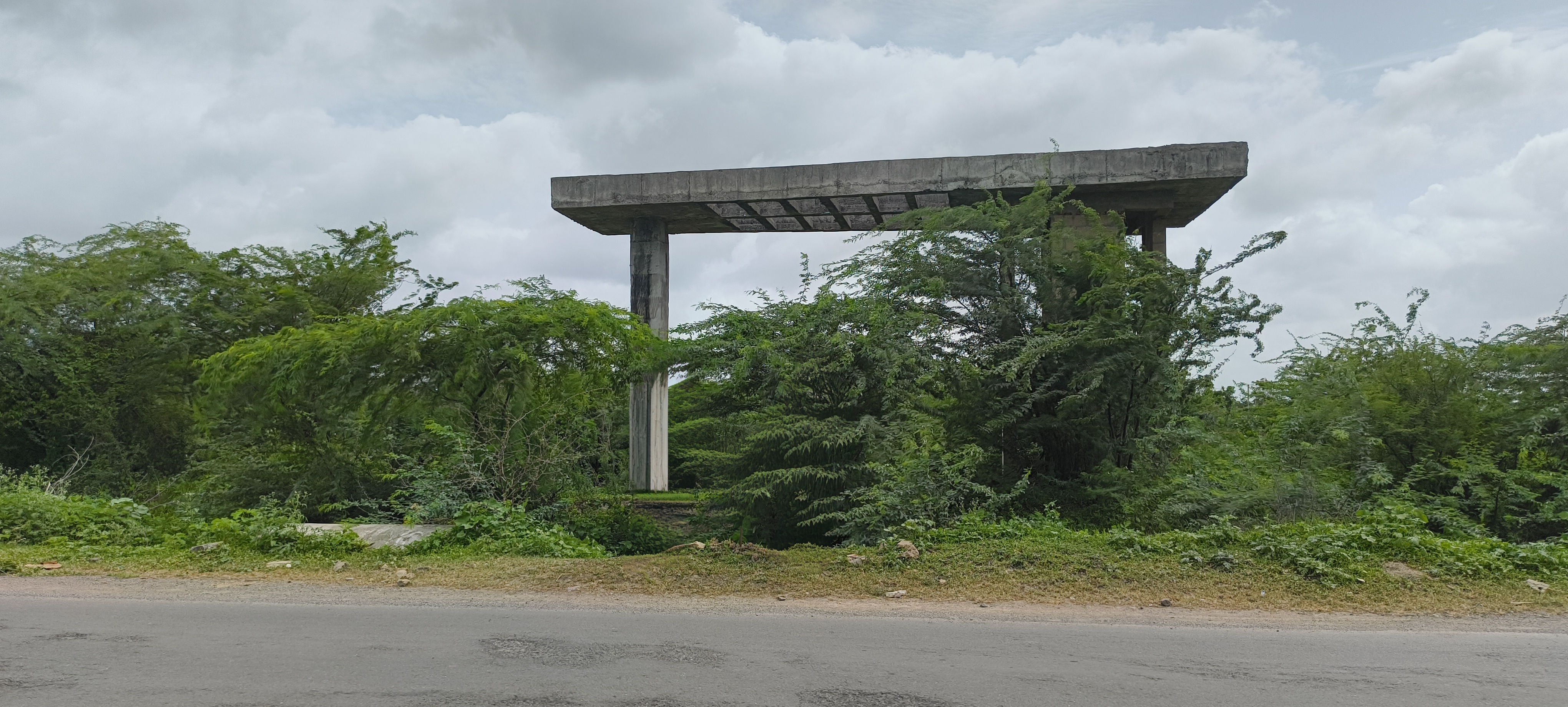 2887 square meter Industrial Plot with Factory Building for sale in Pajod Bantwa — photo 1